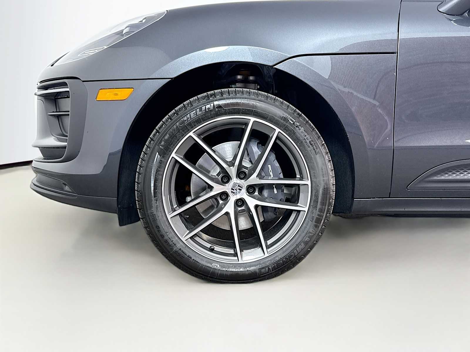 Thumbnail: 2026 Porsche Macan - 23