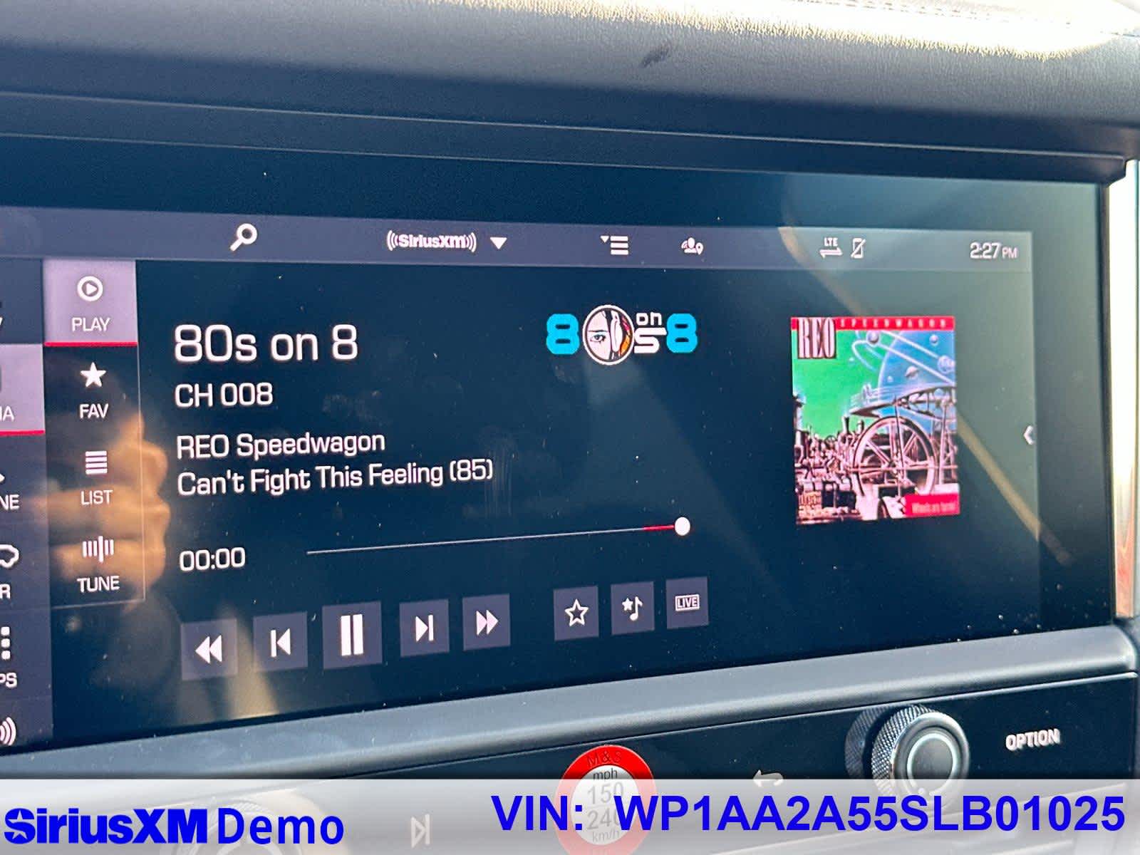 Thumbnail: 2025 Porsche Macan - 32