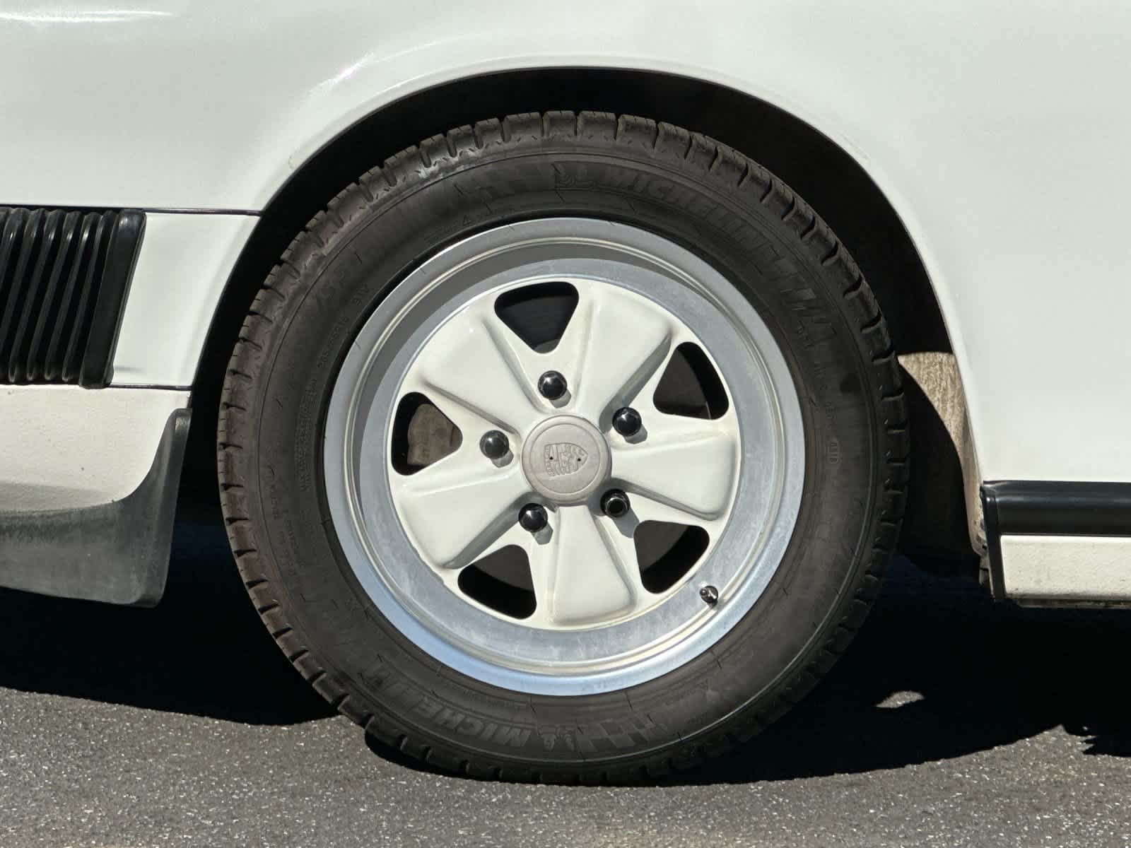 Thumbnail: 1988 Porsche 911 - 23