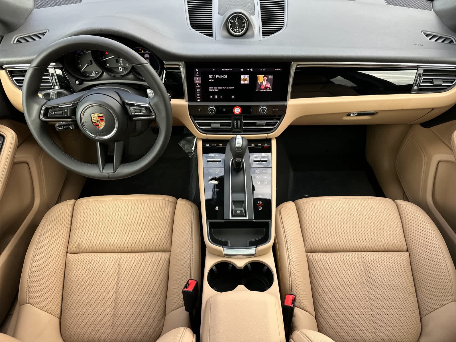 Thumbnail: 2026 Porsche Macan - 6