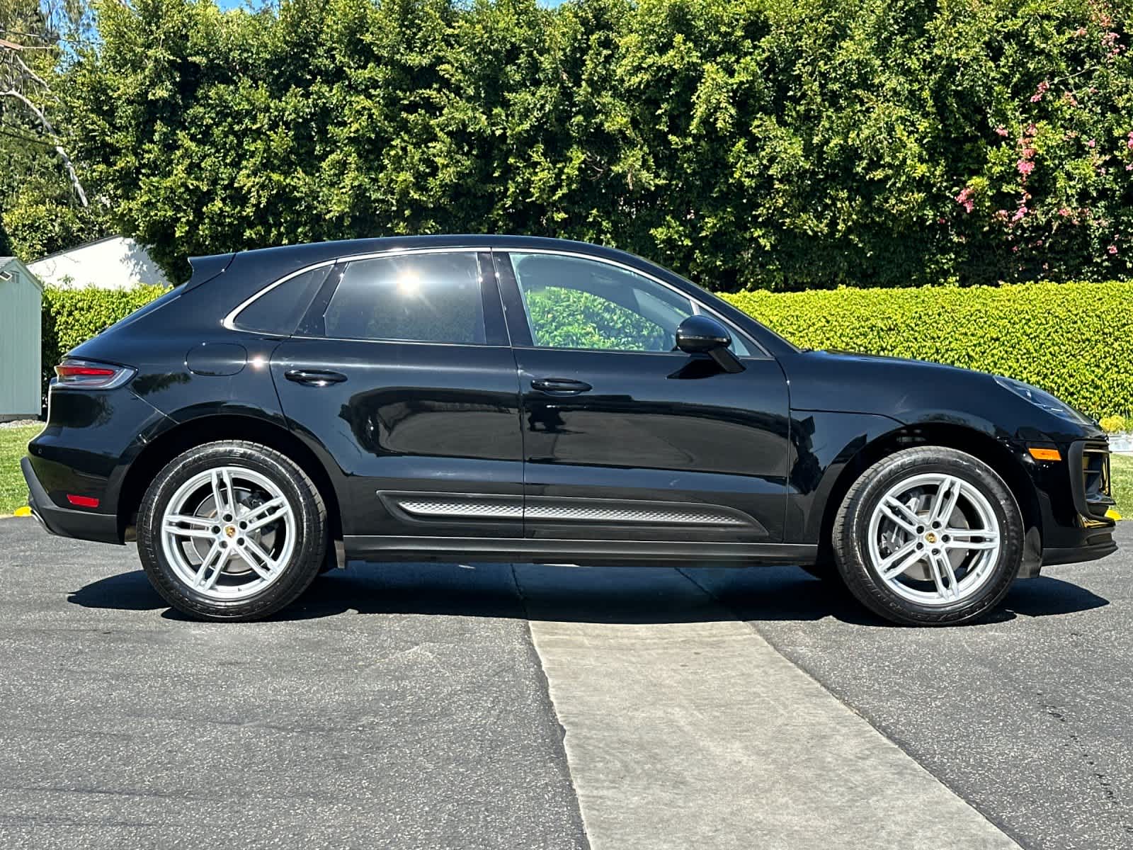 Thumbnail: 2025 Porsche Macan - 9