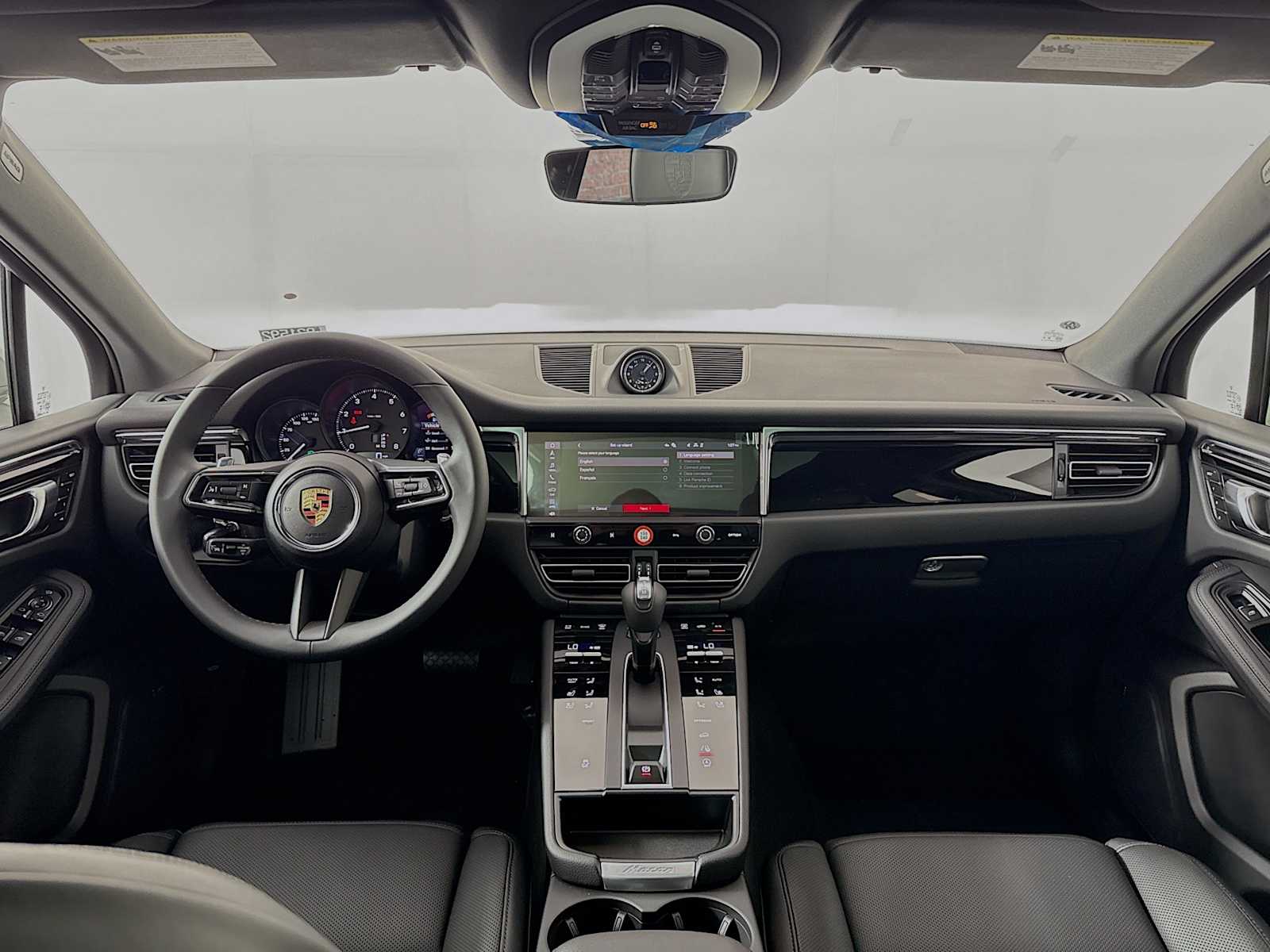 Thumbnail: 2026 Porsche Macan - 27