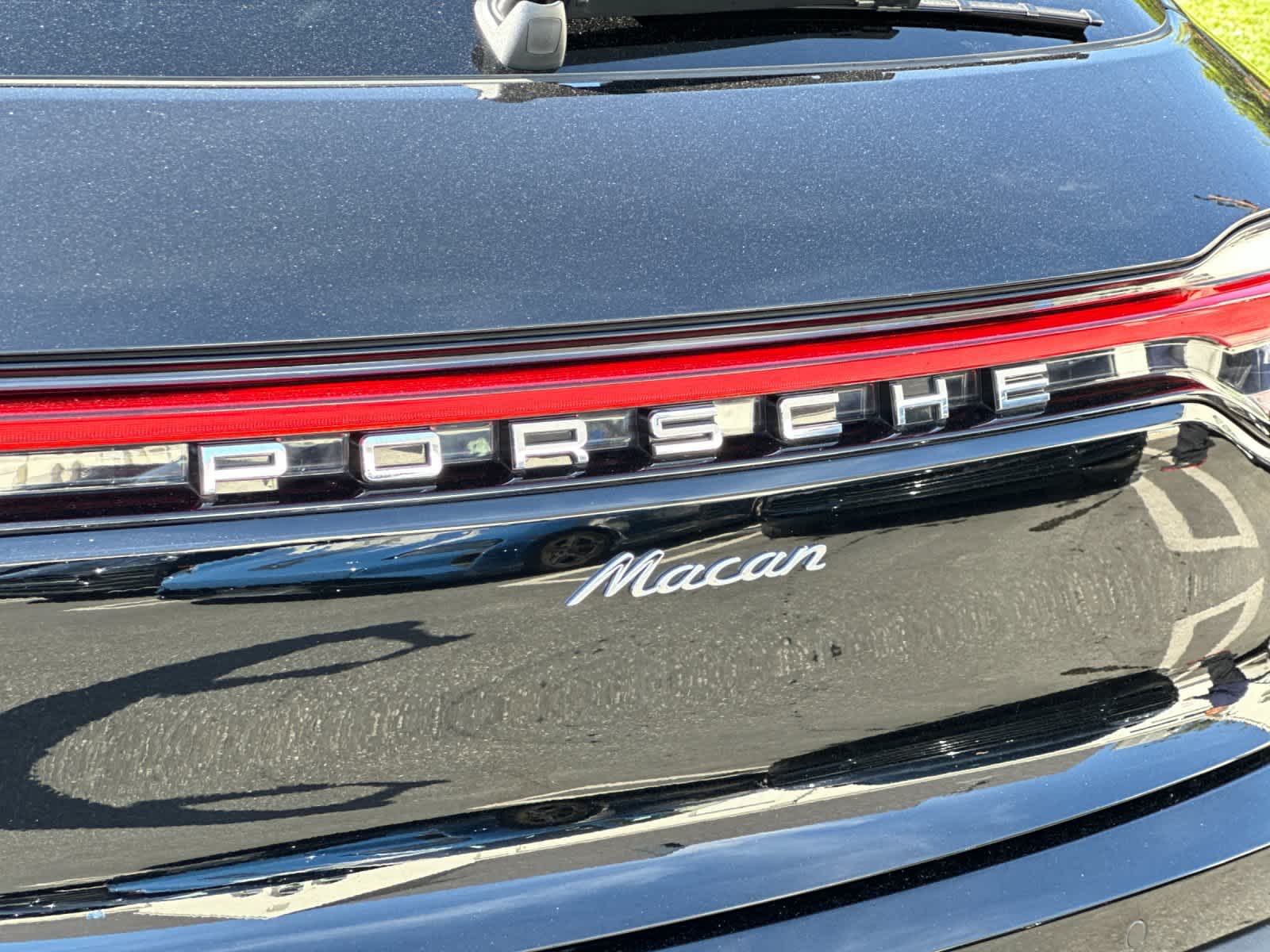 Thumbnail: 2025 Porsche Macan - 31