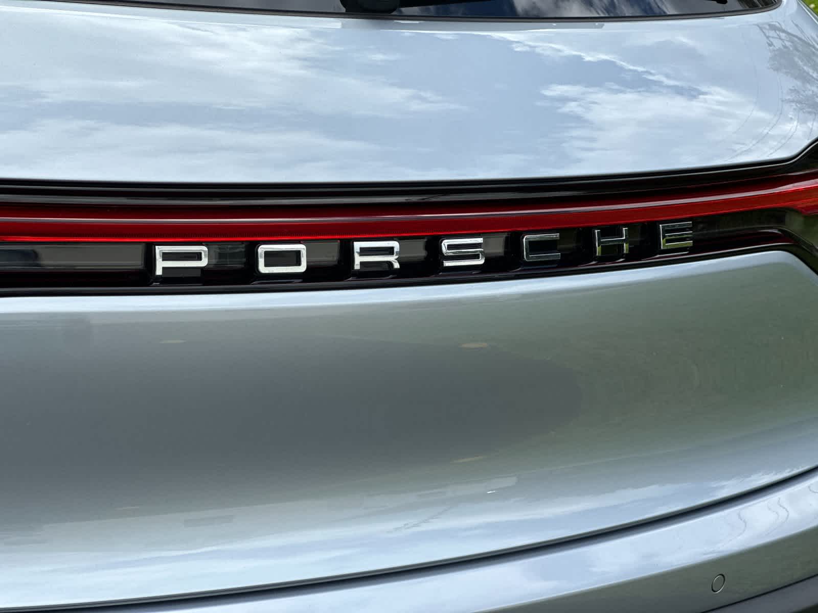 Thumbnail: 2026 Porsche Macan - 32