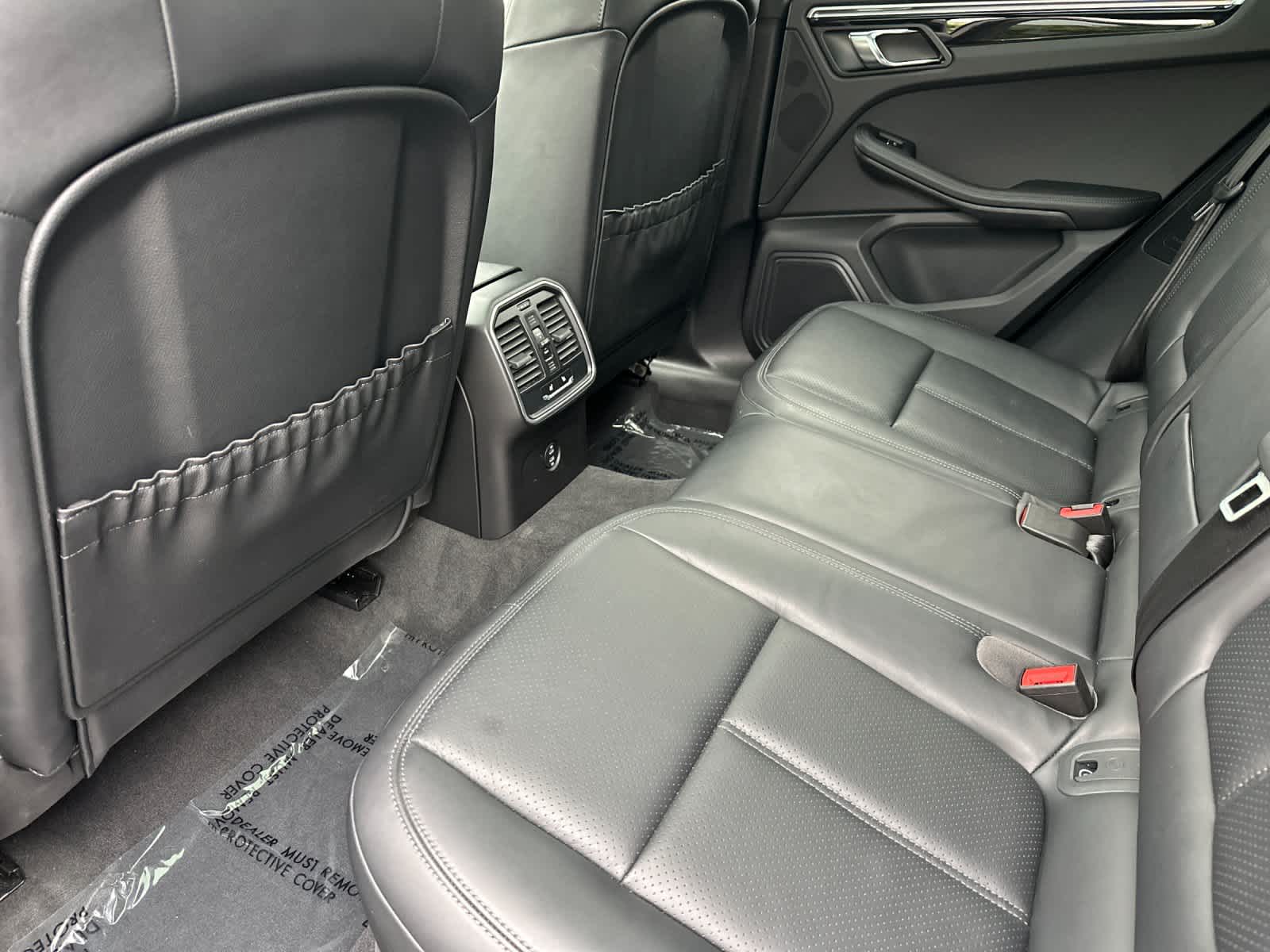 Thumbnail: 2025 Porsche Macan - 13