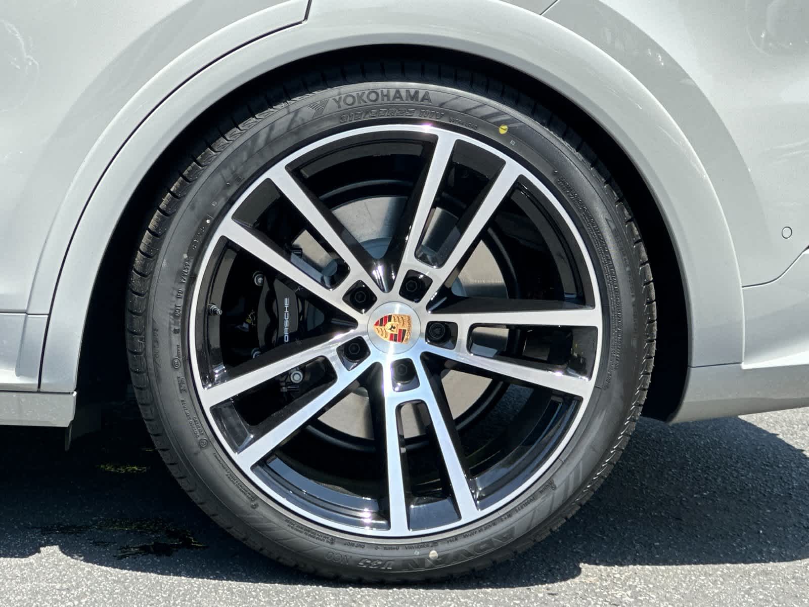 Thumbnail: 2026 Porsche Cayenne - 32