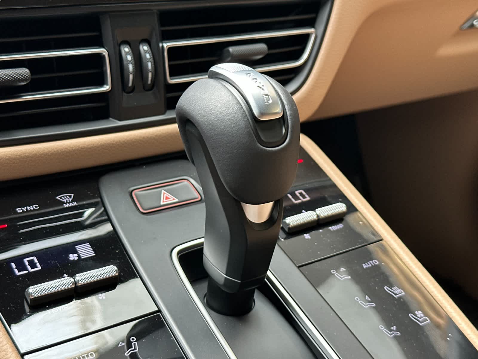 Thumbnail: 2026 Porsche Macan - 25