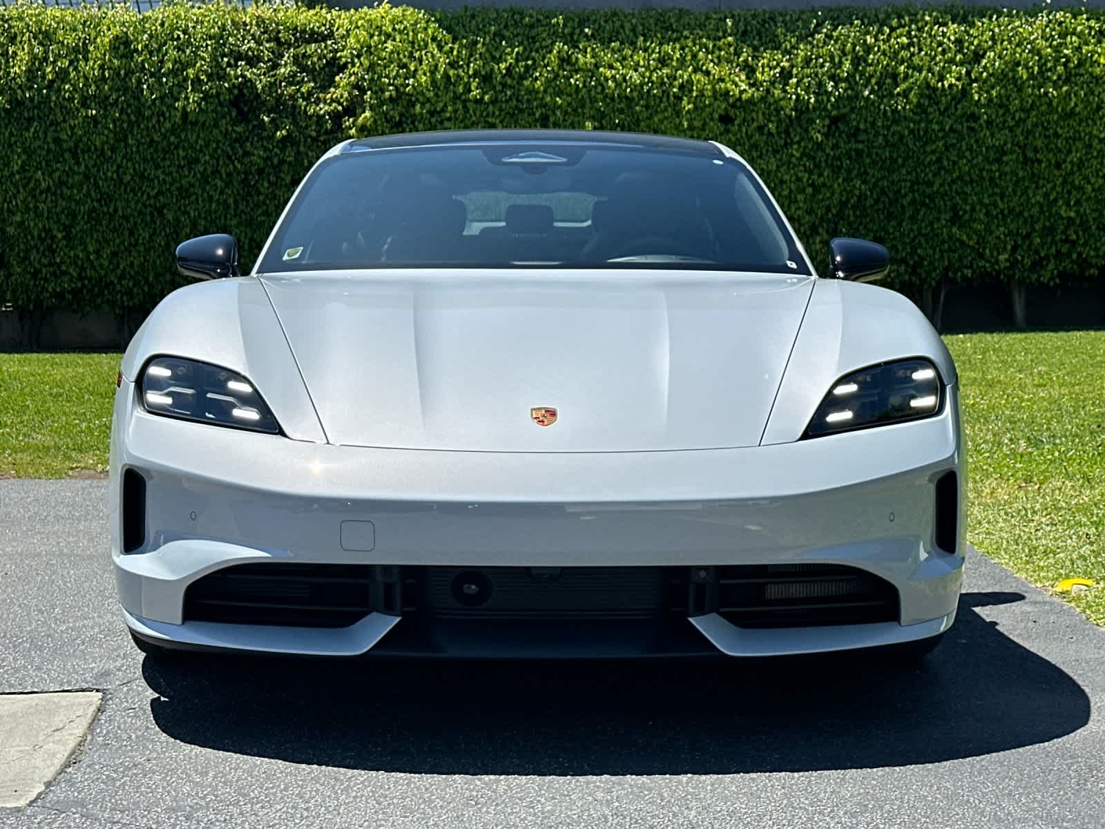 Thumbnail: 2026 Porsche Taycan - 11