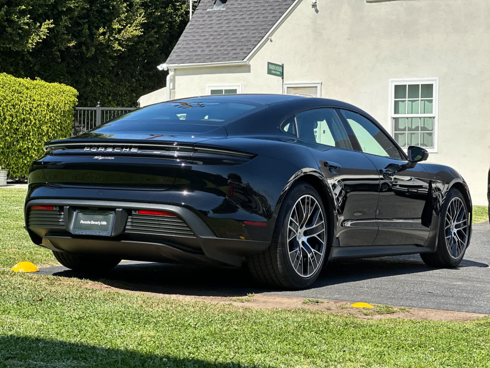 Thumbnail: 2026 Porsche Taycan - 8