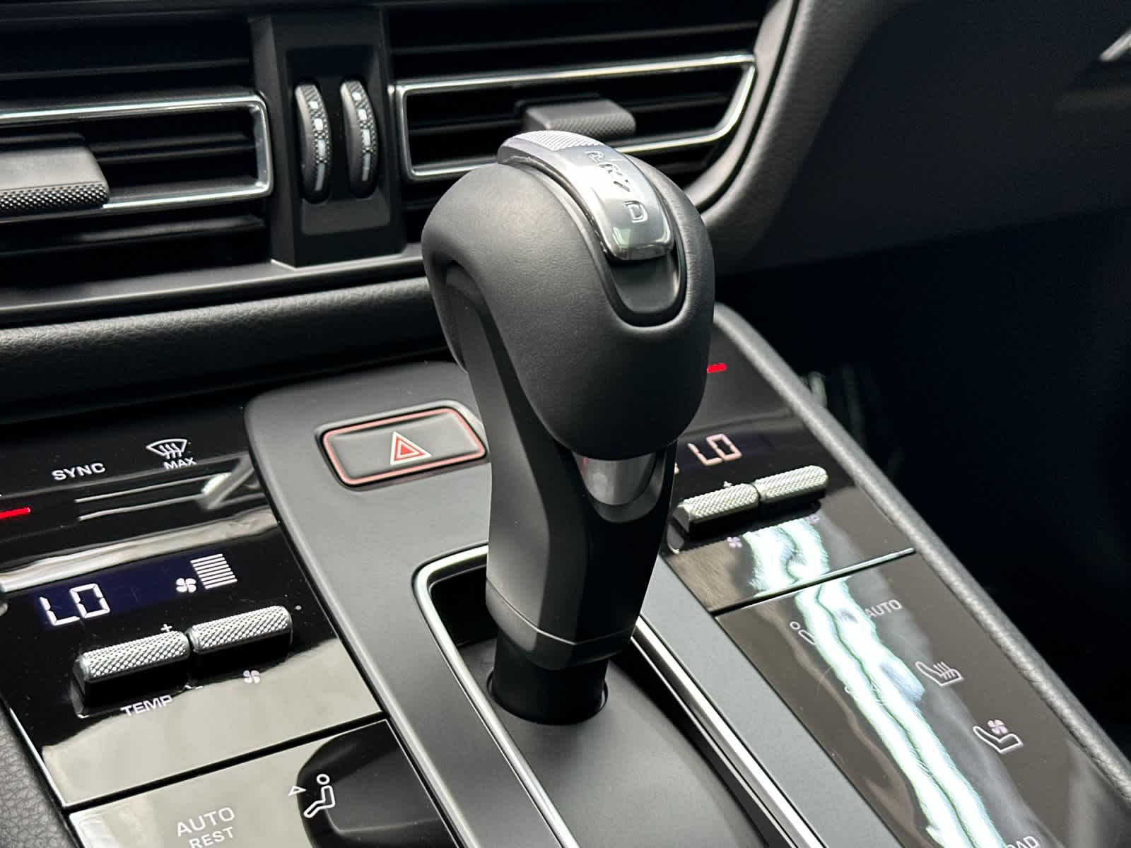 Thumbnail: 2025 Porsche Macan - 23