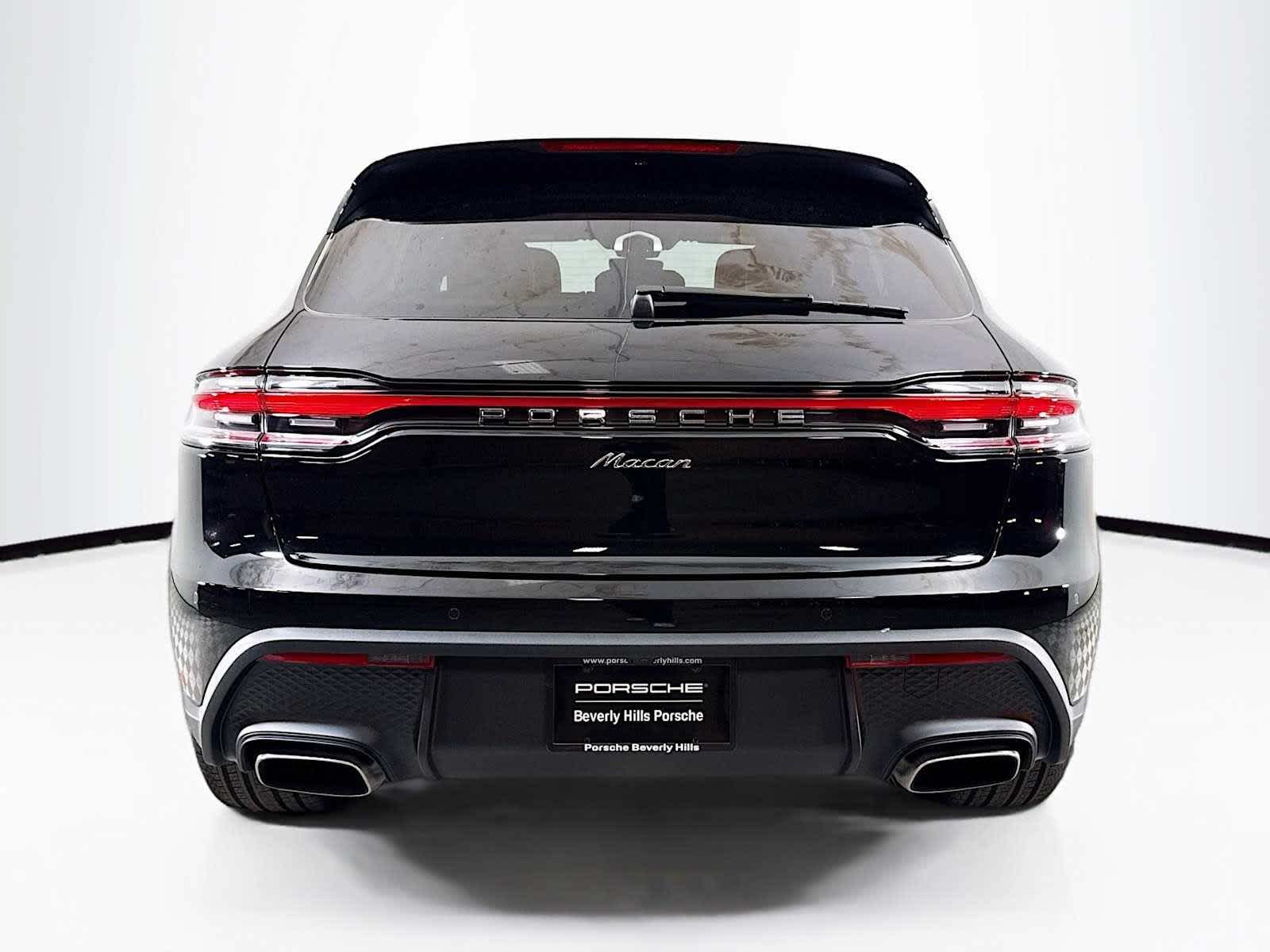 Thumbnail: 2025 Porsche Macan - 10