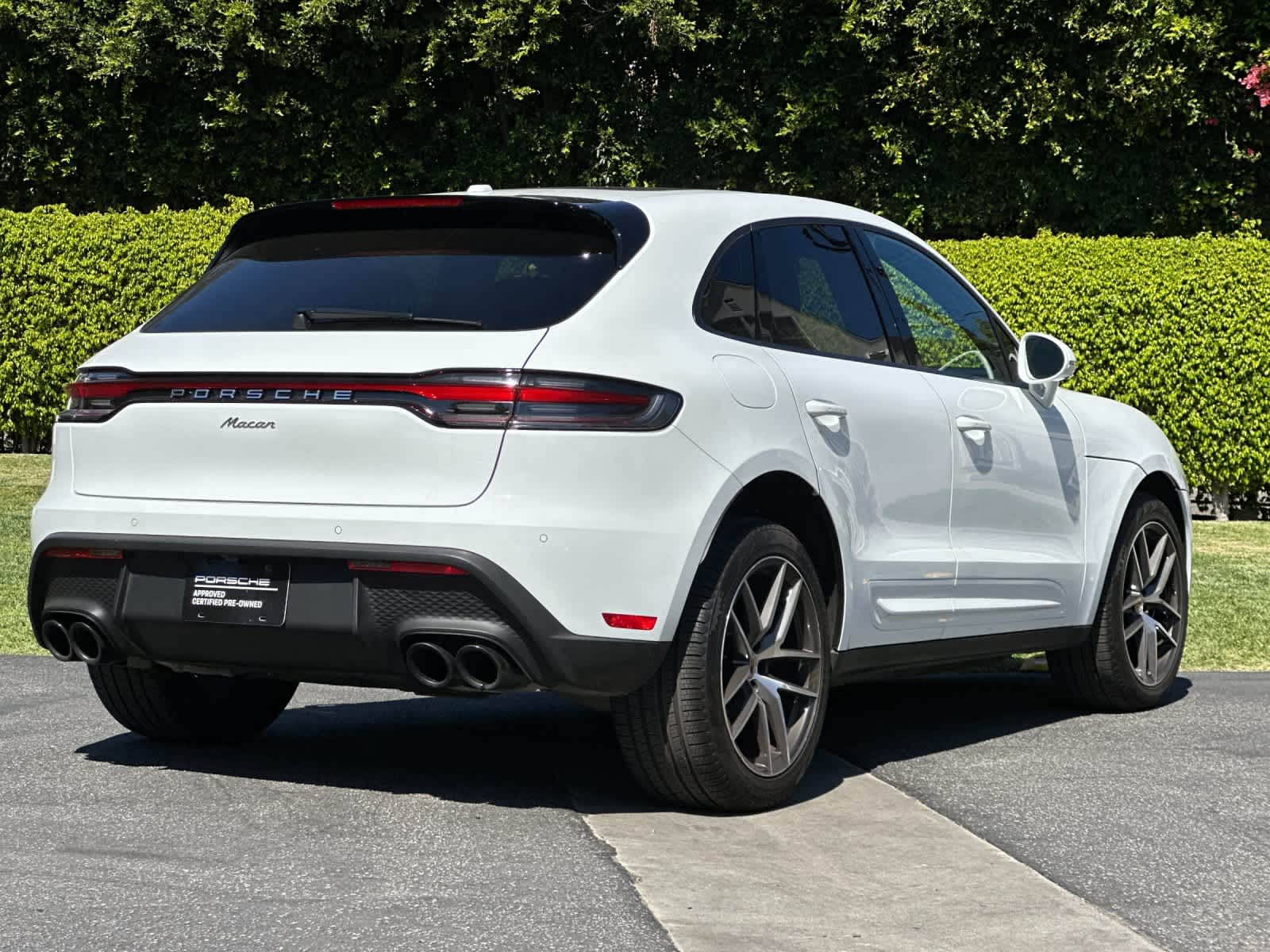 Thumbnail: 2025 Porsche Macan - 8