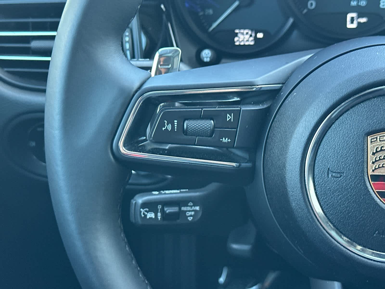 Thumbnail: 2025 Porsche Macan - 25