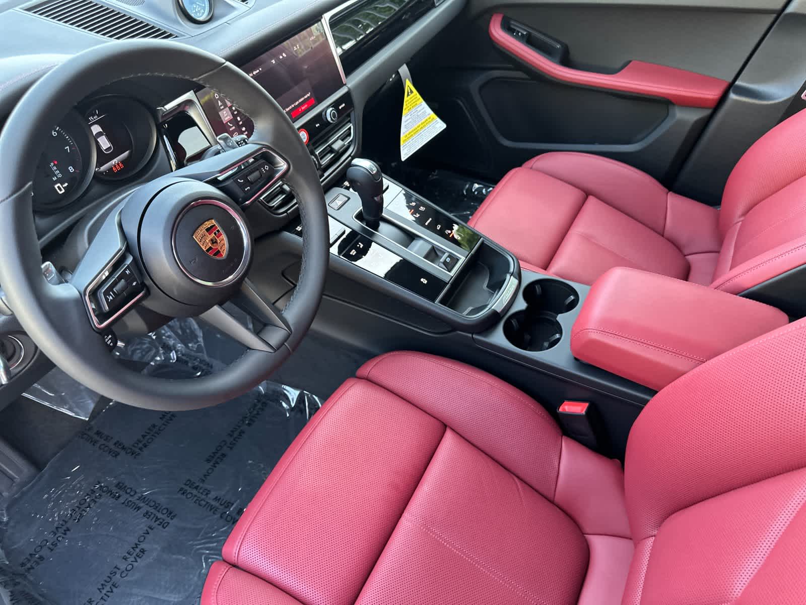 Thumbnail: 2026 Porsche Macan - 4