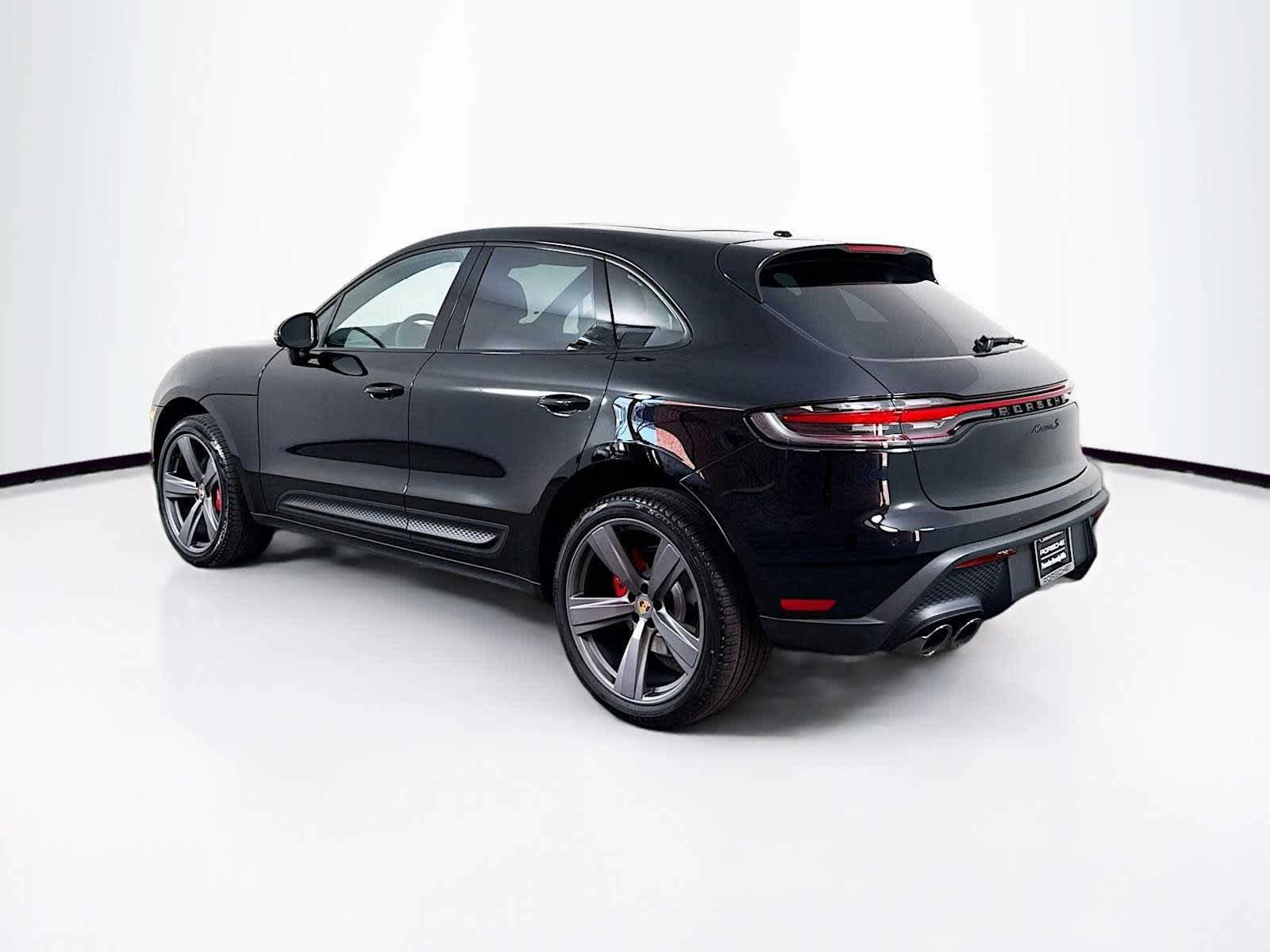 Thumbnail: 2025 Porsche Macan - 3