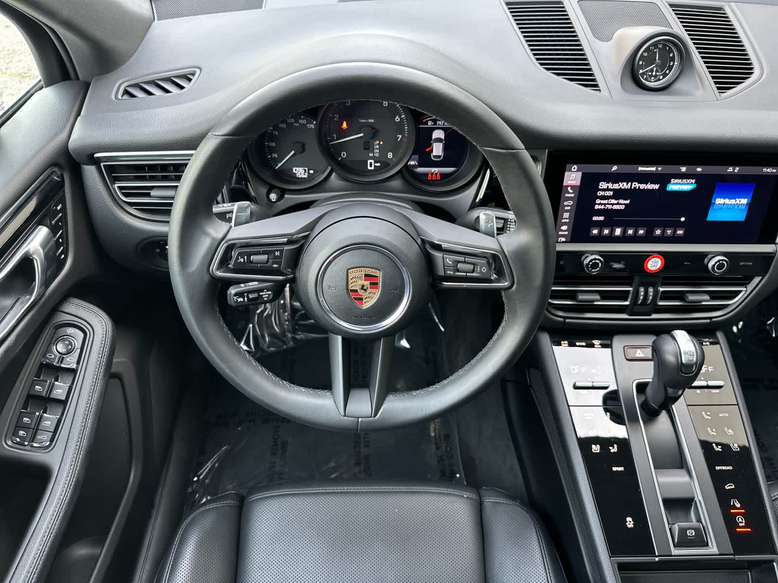 Thumbnail: 2025 Porsche Macan - 15