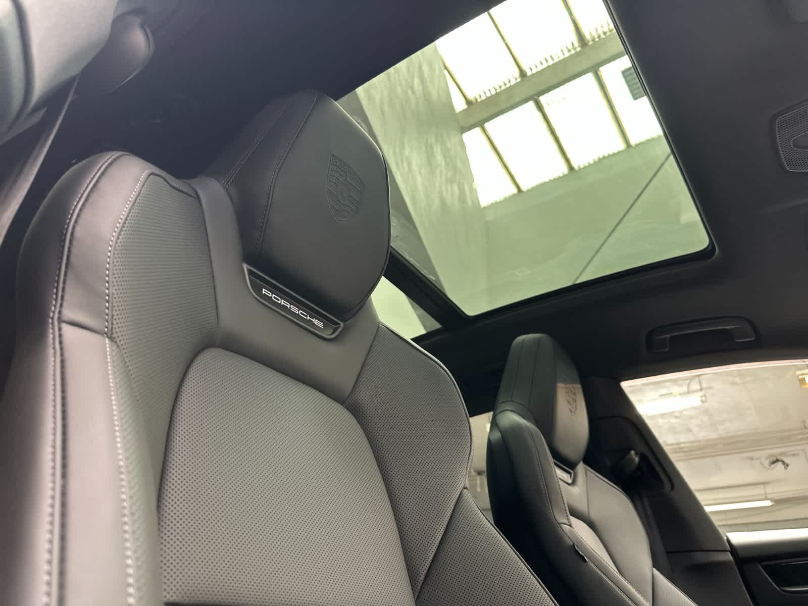 Thumbnail: 2026 Porsche Macan - 18