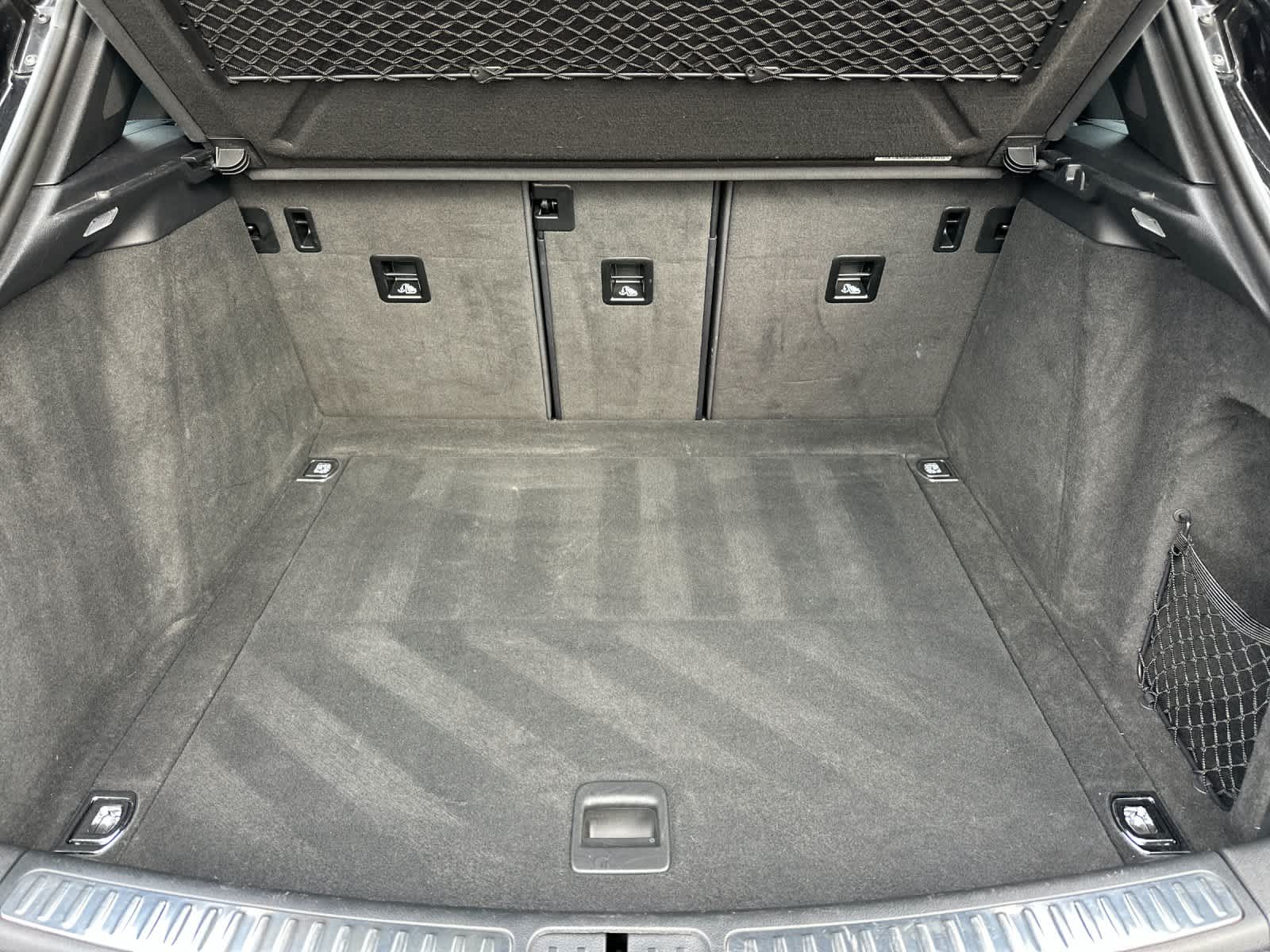 Thumbnail: 2019 Porsche Macan - 16