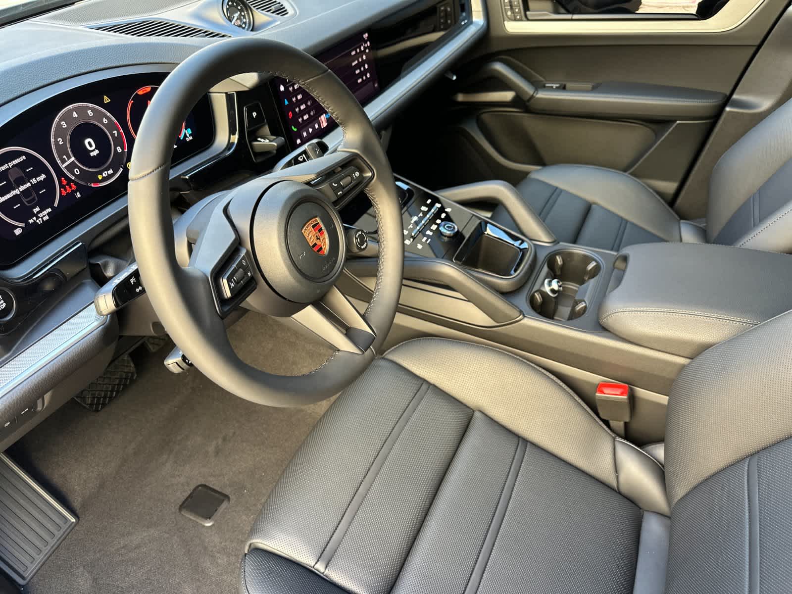 Thumbnail: 2026 Porsche Cayenne - 4