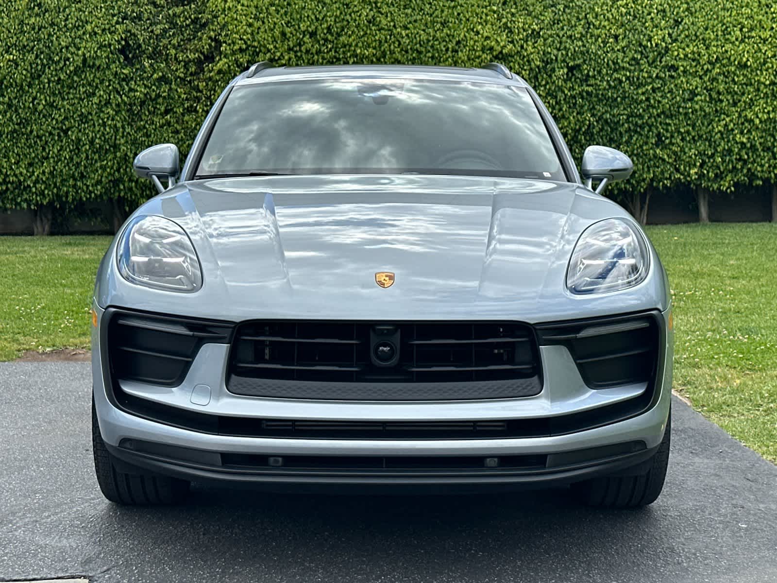 Thumbnail: 2026 Porsche Macan - 11