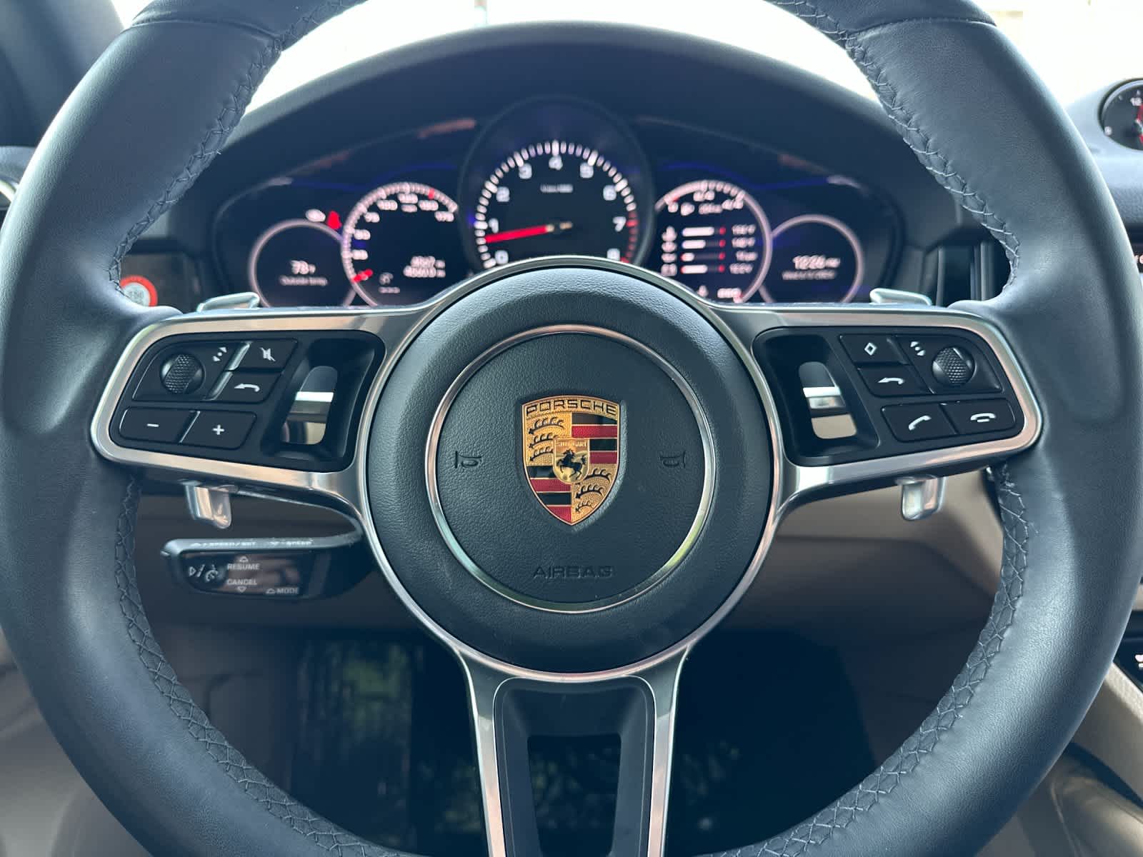 Thumbnail: 2023 Porsche Cayenne - 25