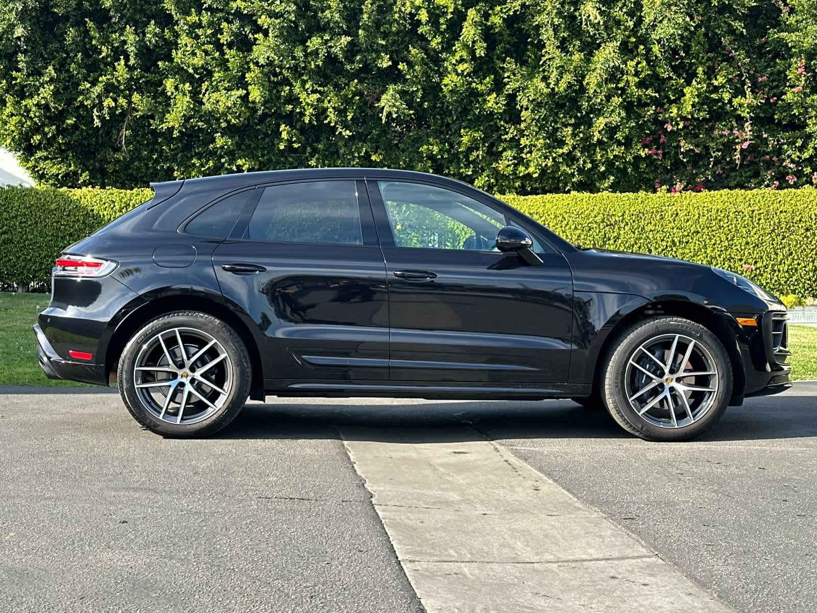 Thumbnail: 2025 Porsche Macan - 9