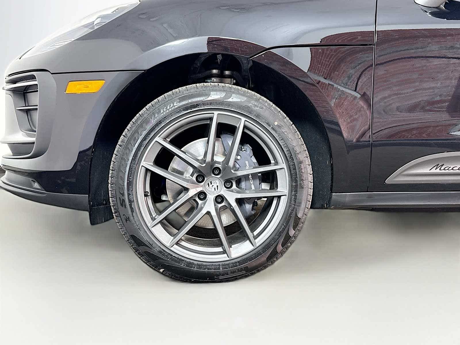 Thumbnail: 2026 Porsche Macan - 24