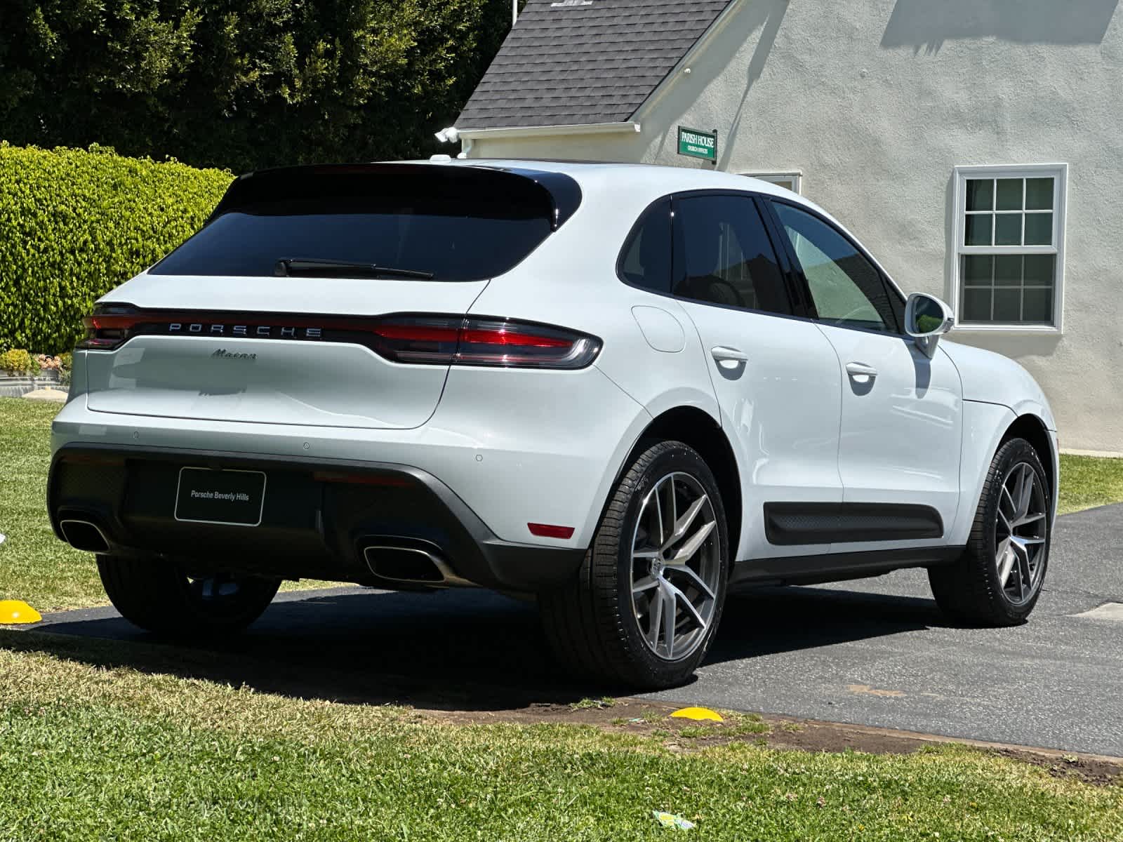 Thumbnail: 2026 Porsche Macan - 8