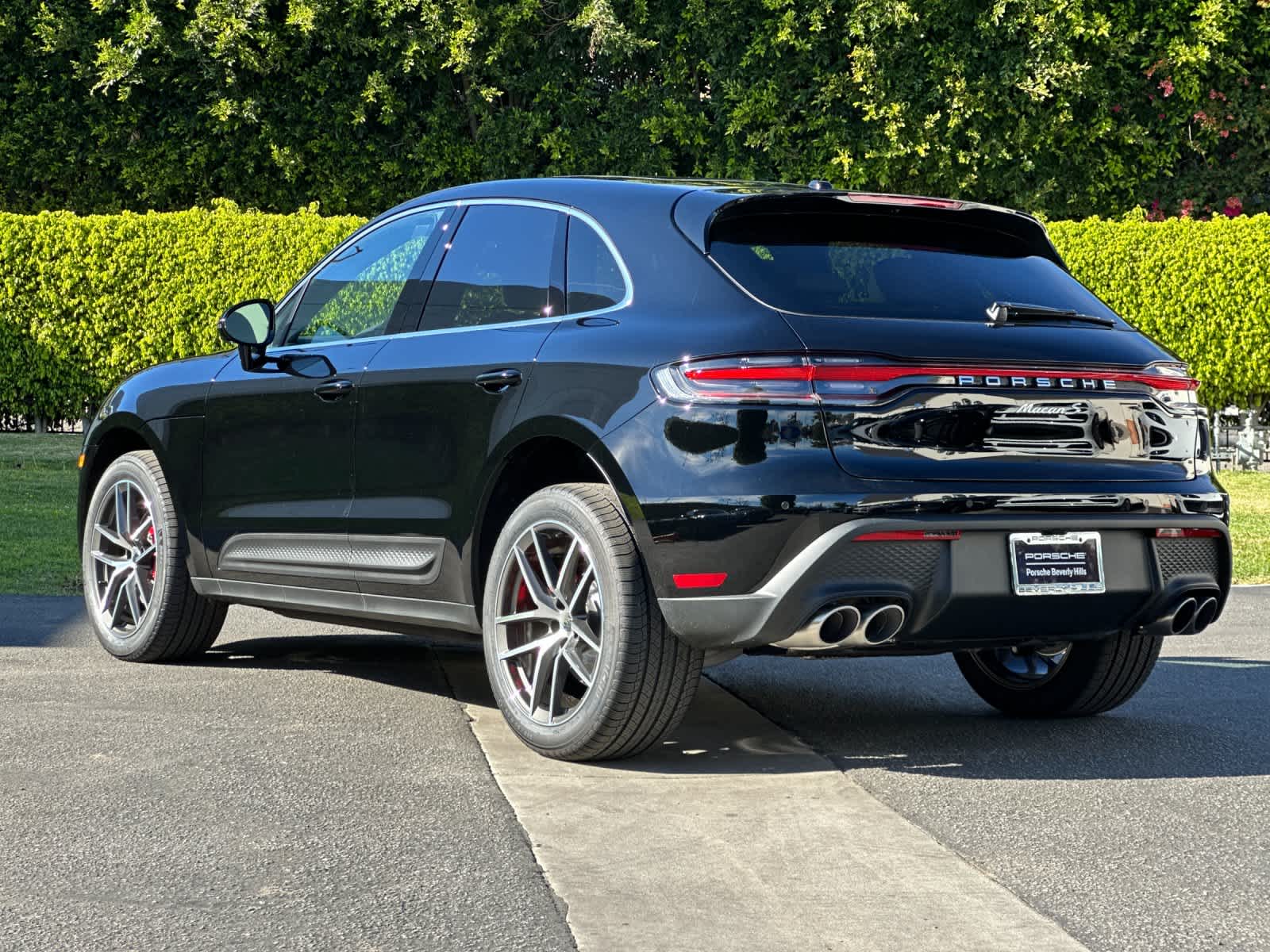 Thumbnail: 2026 Porsche Macan - 3