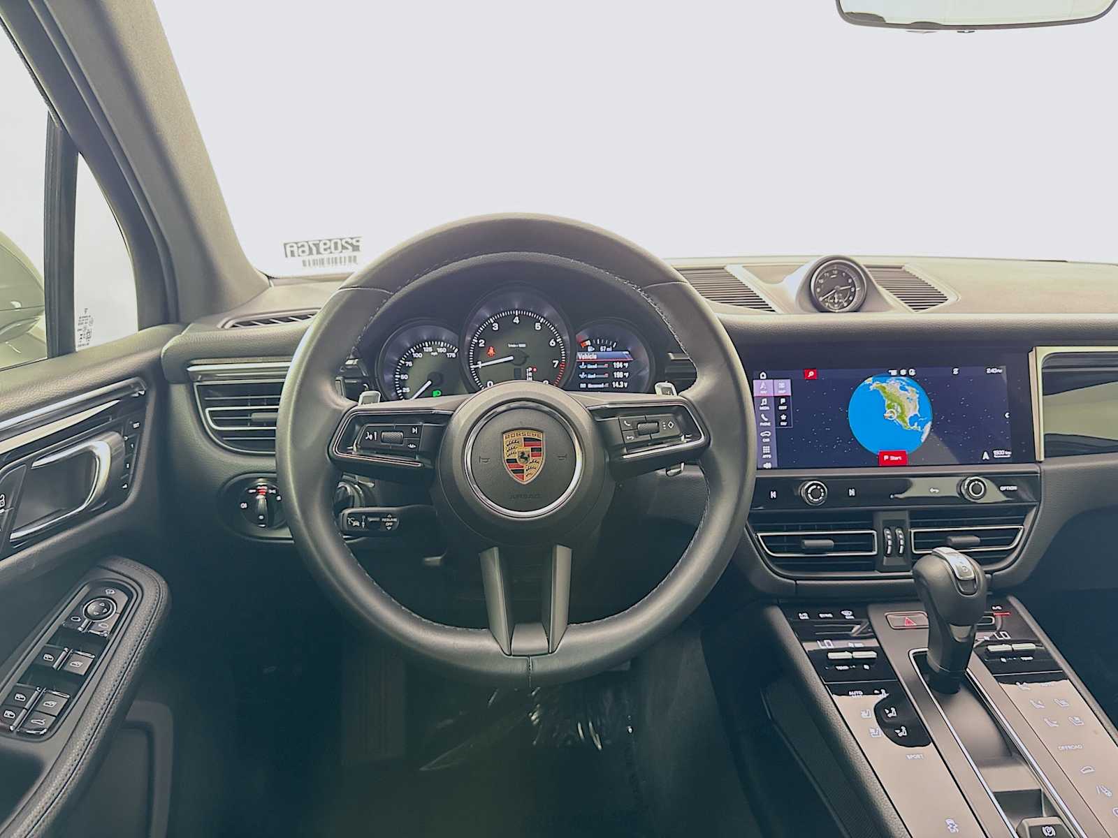 Thumbnail: 2024 Porsche Macan - 20