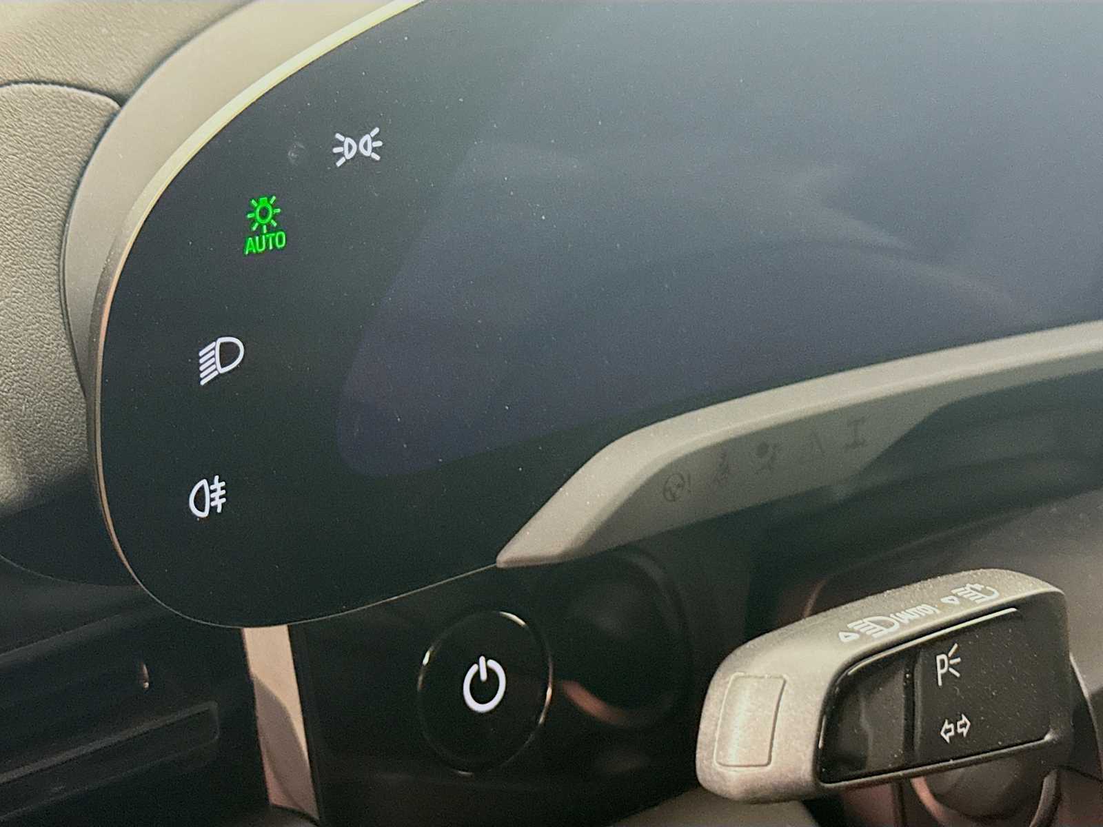 Thumbnail: 2023 Porsche Taycan - 11