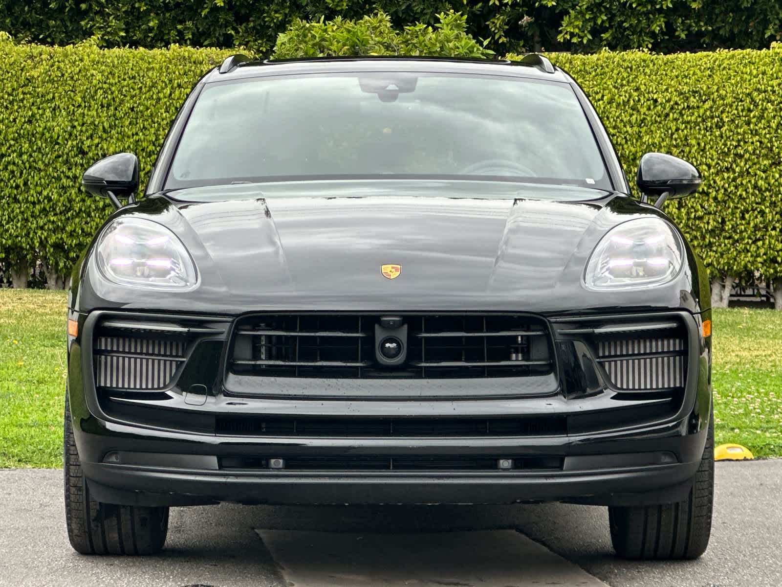 Thumbnail: 2026 Porsche Macan - 11