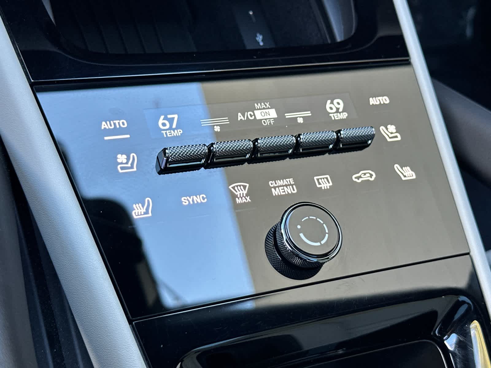 Thumbnail: 2025 Porsche Cayenne - 24