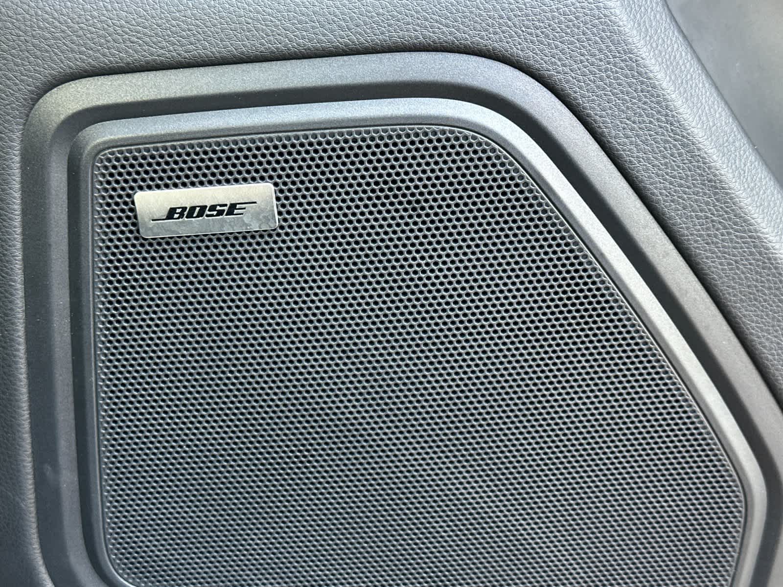 Thumbnail: 2025 Porsche Macan - 21