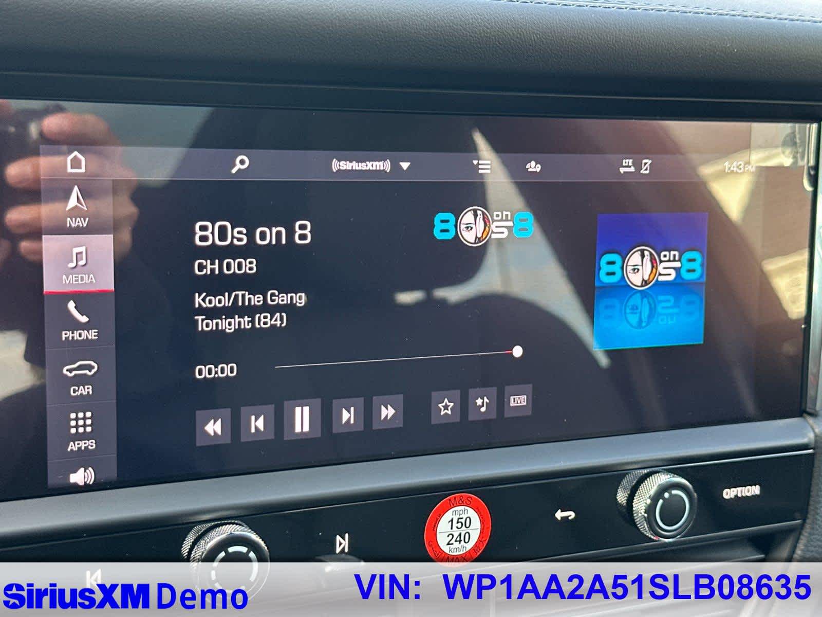 Thumbnail: 2025 Porsche Macan - 32