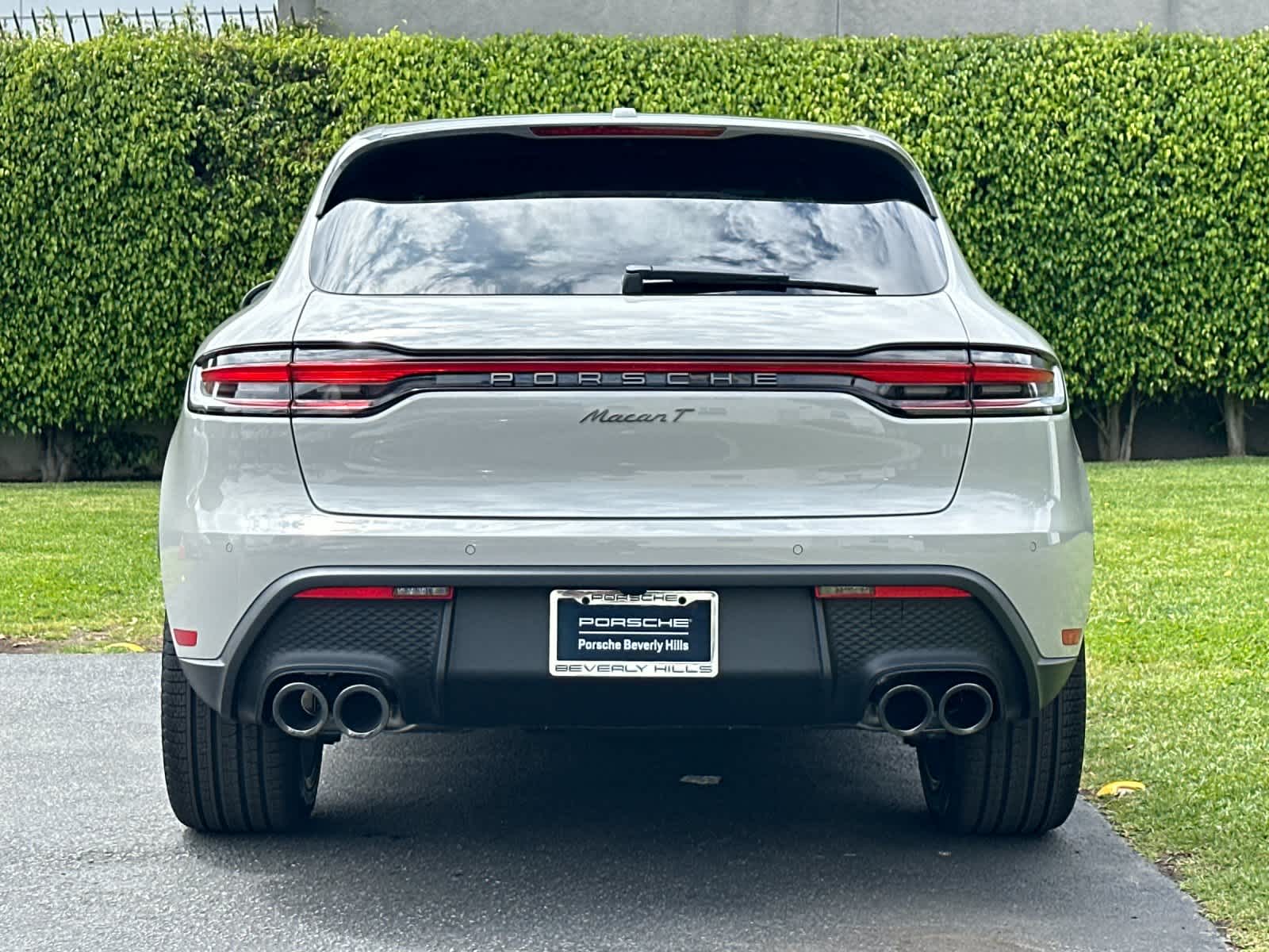 Thumbnail: 2026 Porsche Macan - 7