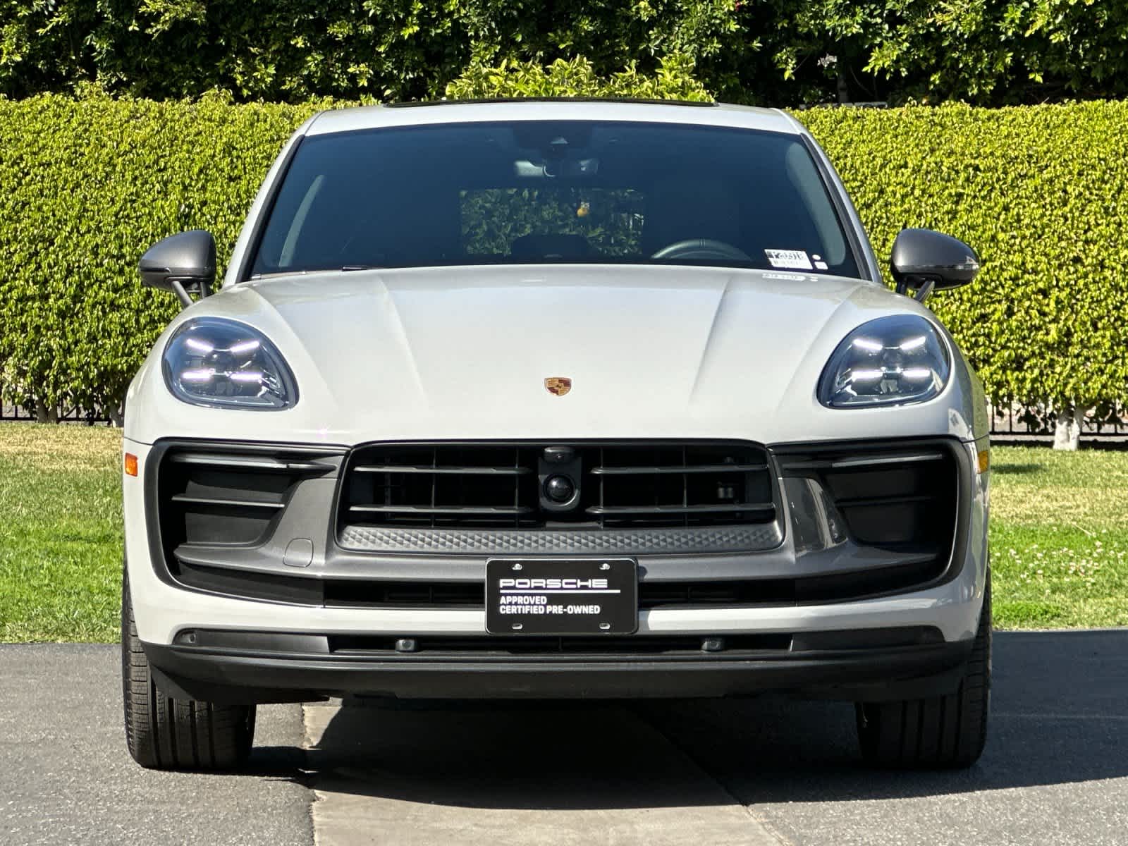 Thumbnail: 2025 Porsche Macan - 11