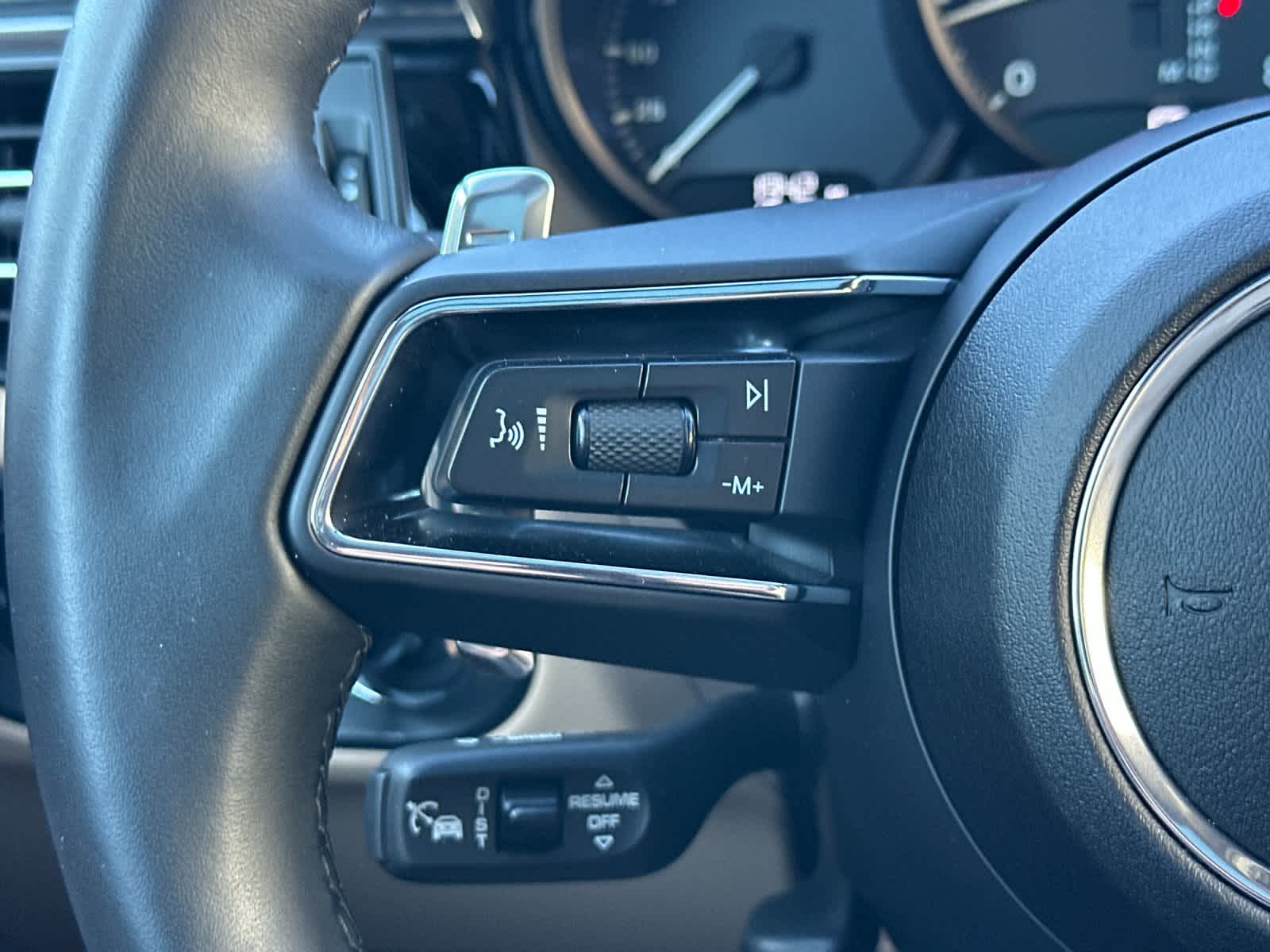 Thumbnail: 2025 Porsche Macan - 26