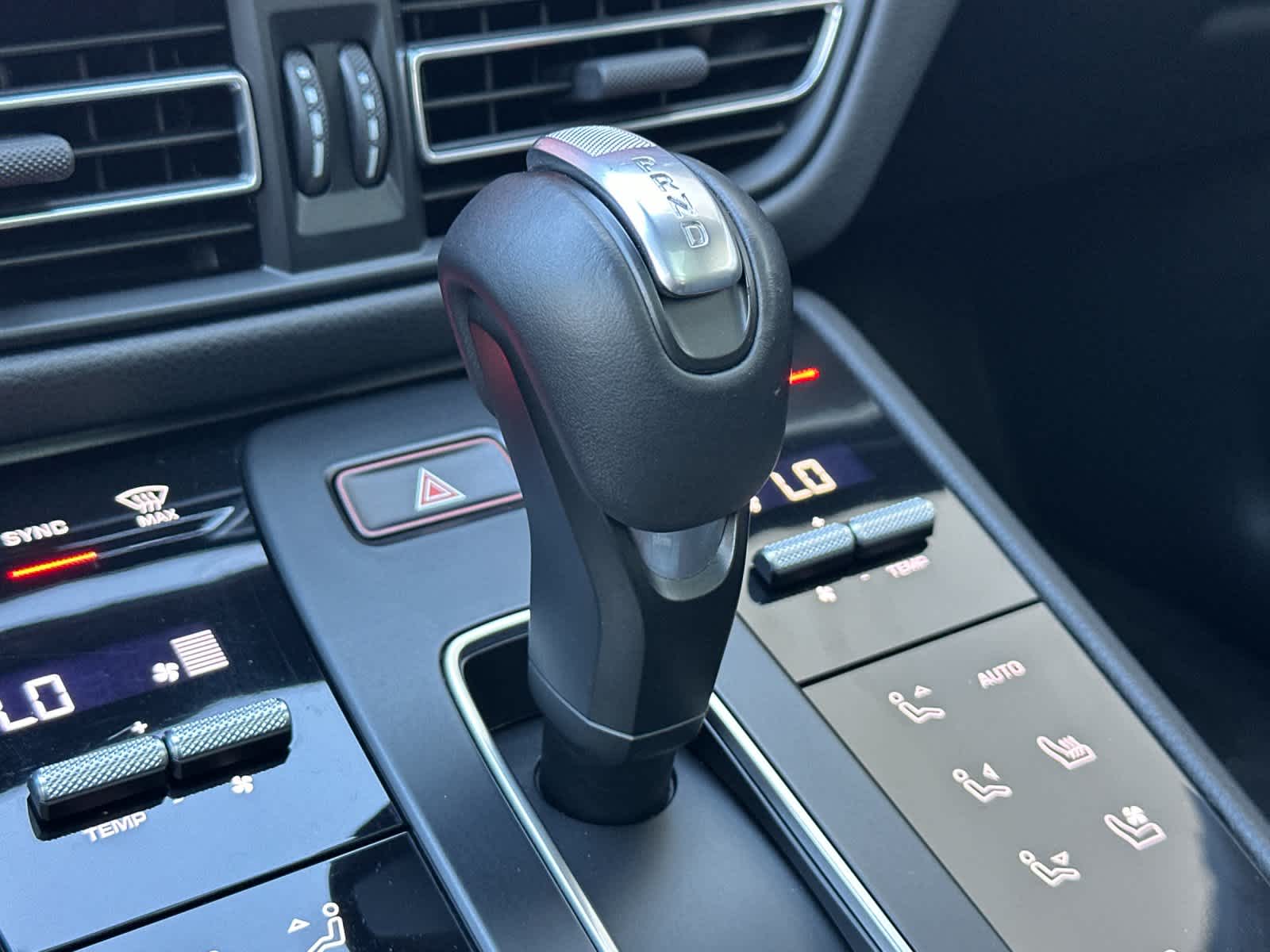 Thumbnail: 2025 Porsche Macan - 24