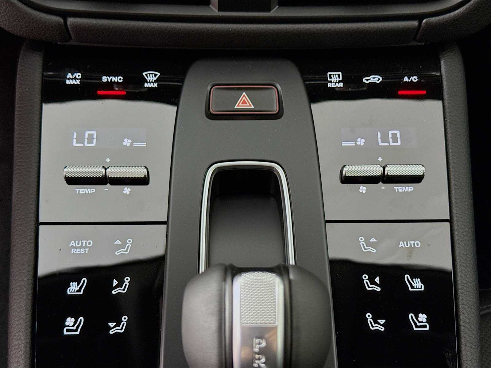 Thumbnail: 2026 Porsche Macan - 13