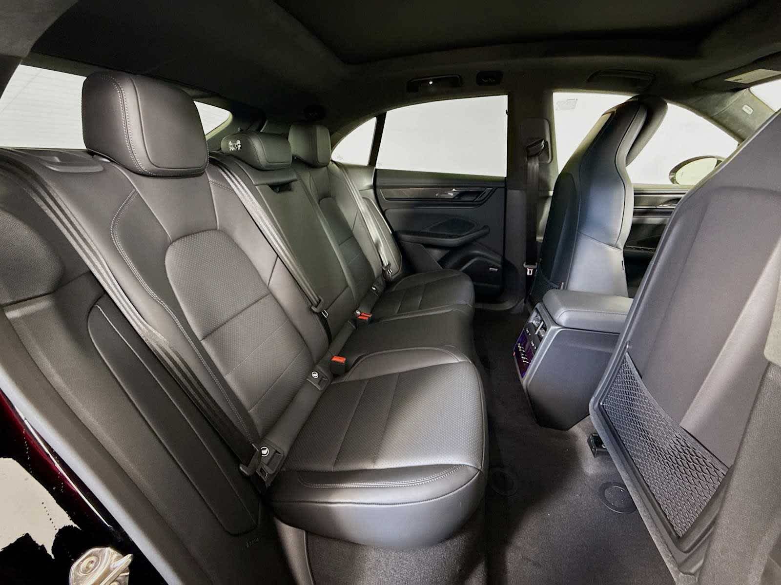 Thumbnail: 2025 Porsche Macan - 14