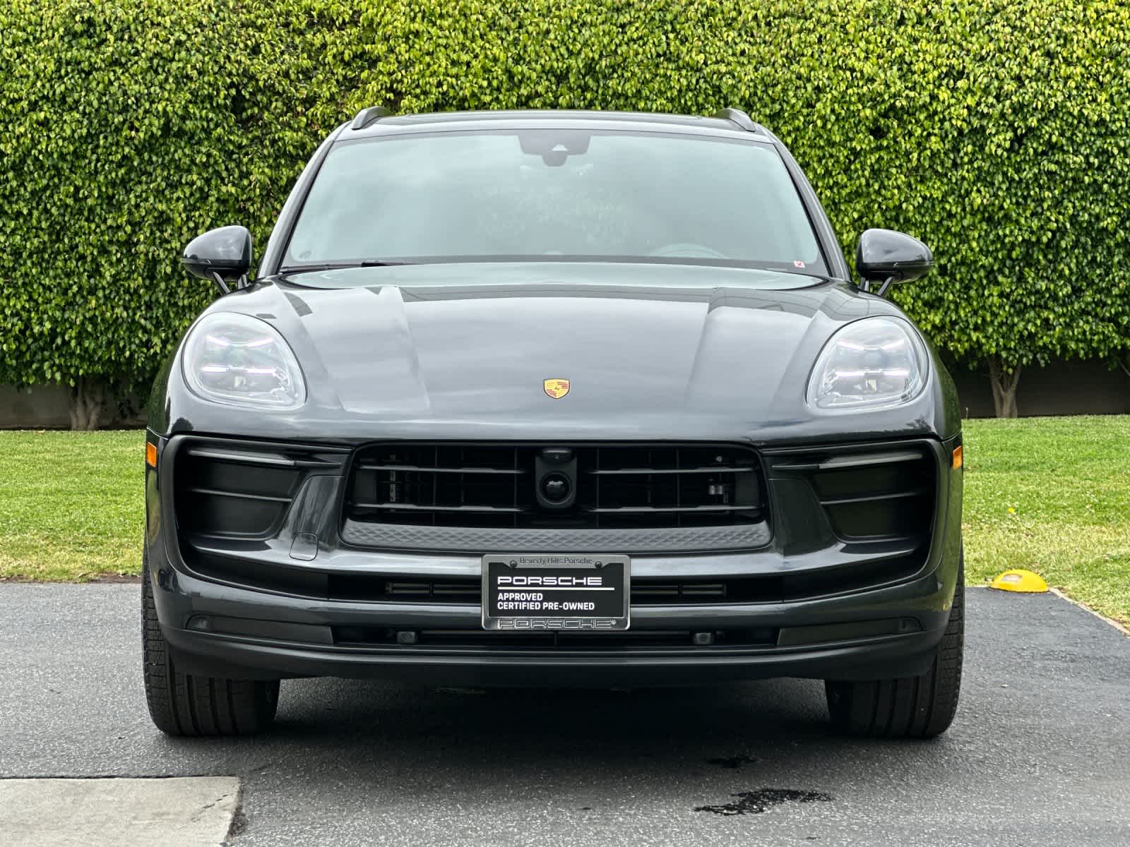 Thumbnail: 2026 Porsche Macan - 11