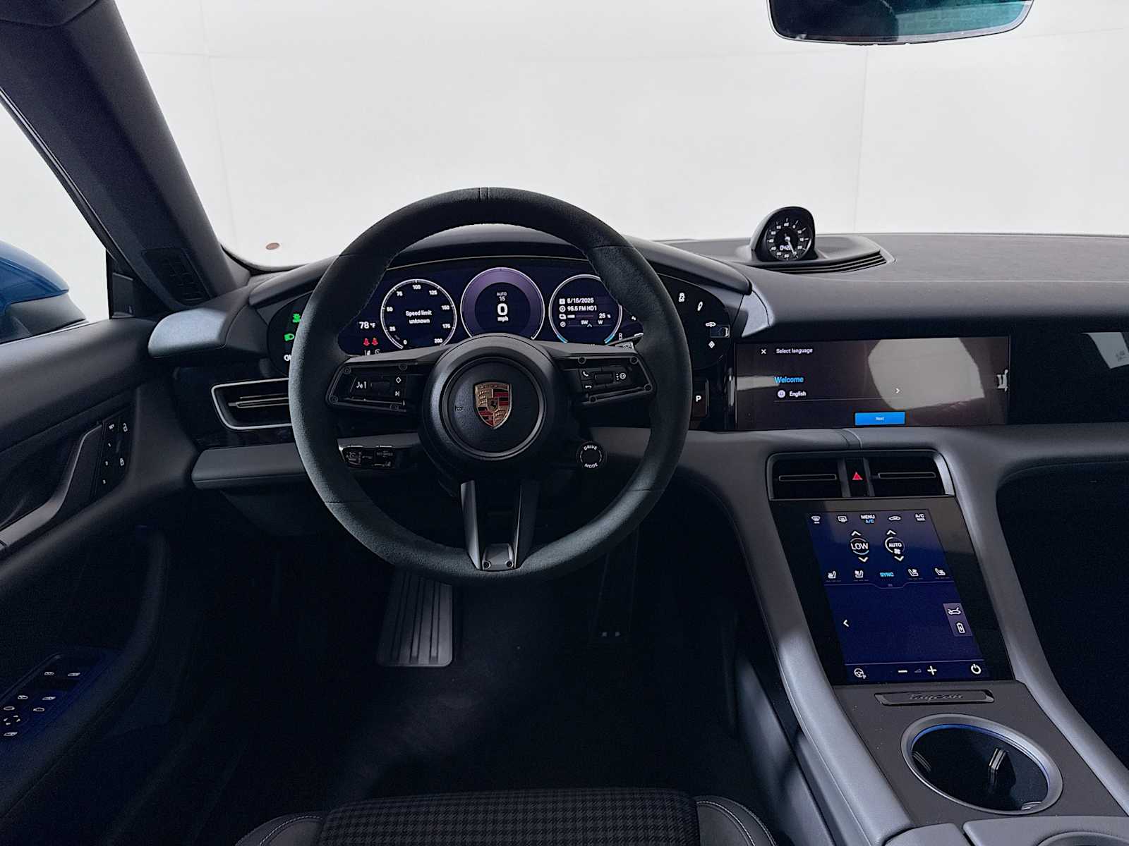 Thumbnail: 2025 Porsche Taycan - 18