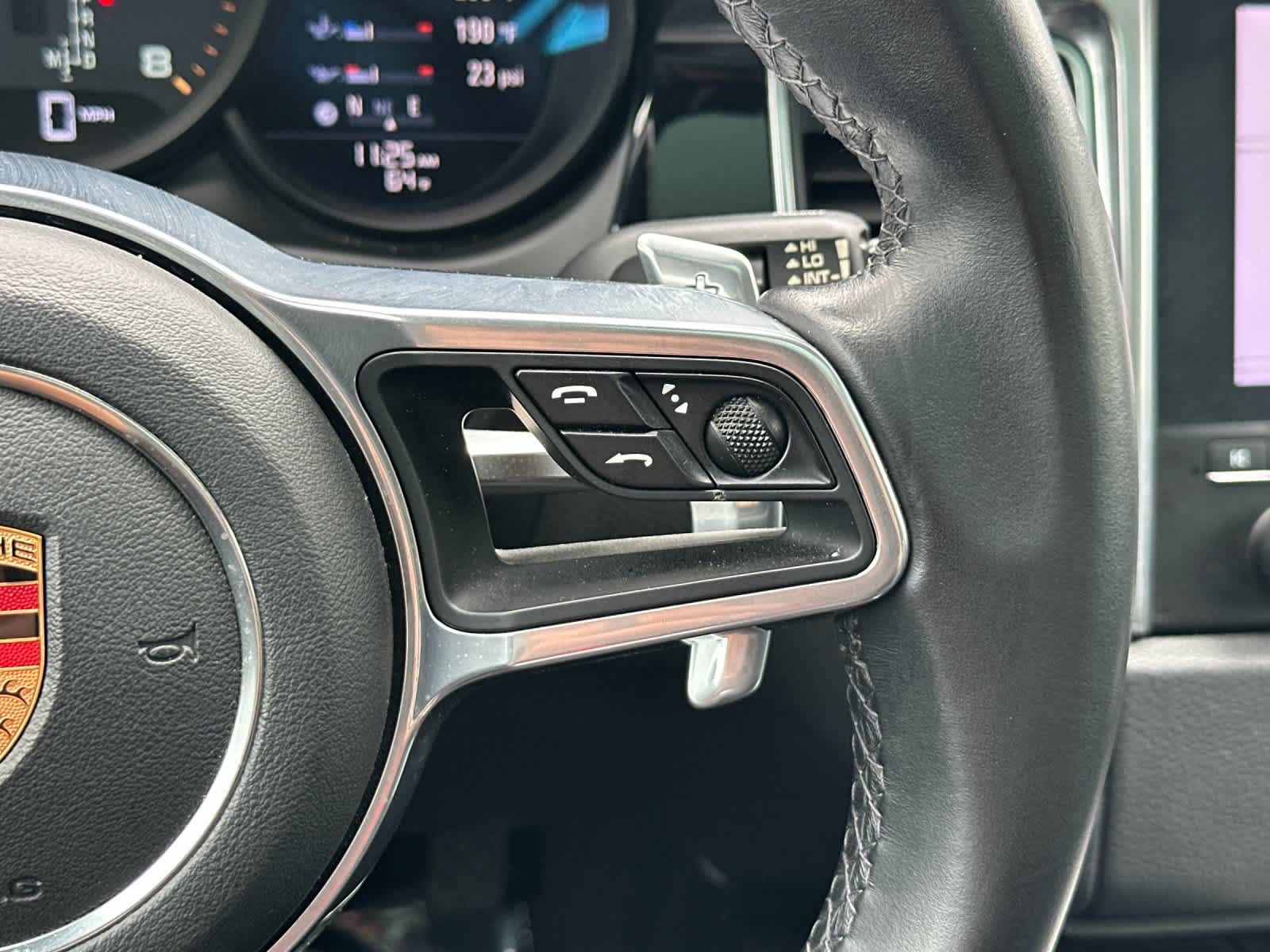 Thumbnail: 2018 Porsche Macan - 28