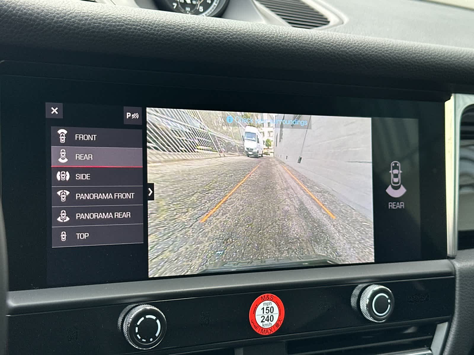 Thumbnail: 2025 Porsche Macan - 22