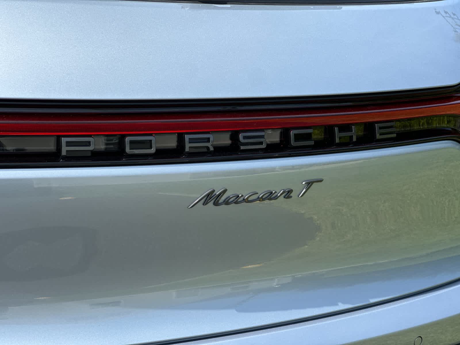 Thumbnail: 2026 Porsche Macan - 31