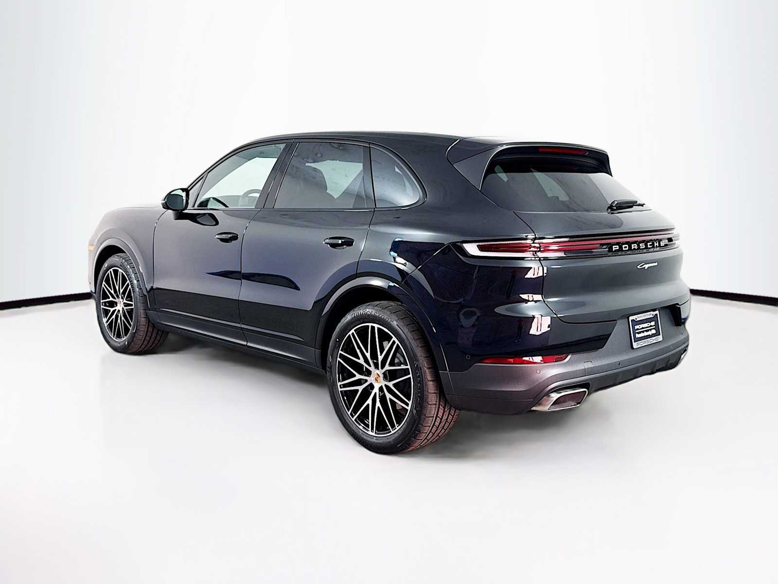 Thumbnail: 2026 Porsche Cayenne - 3
