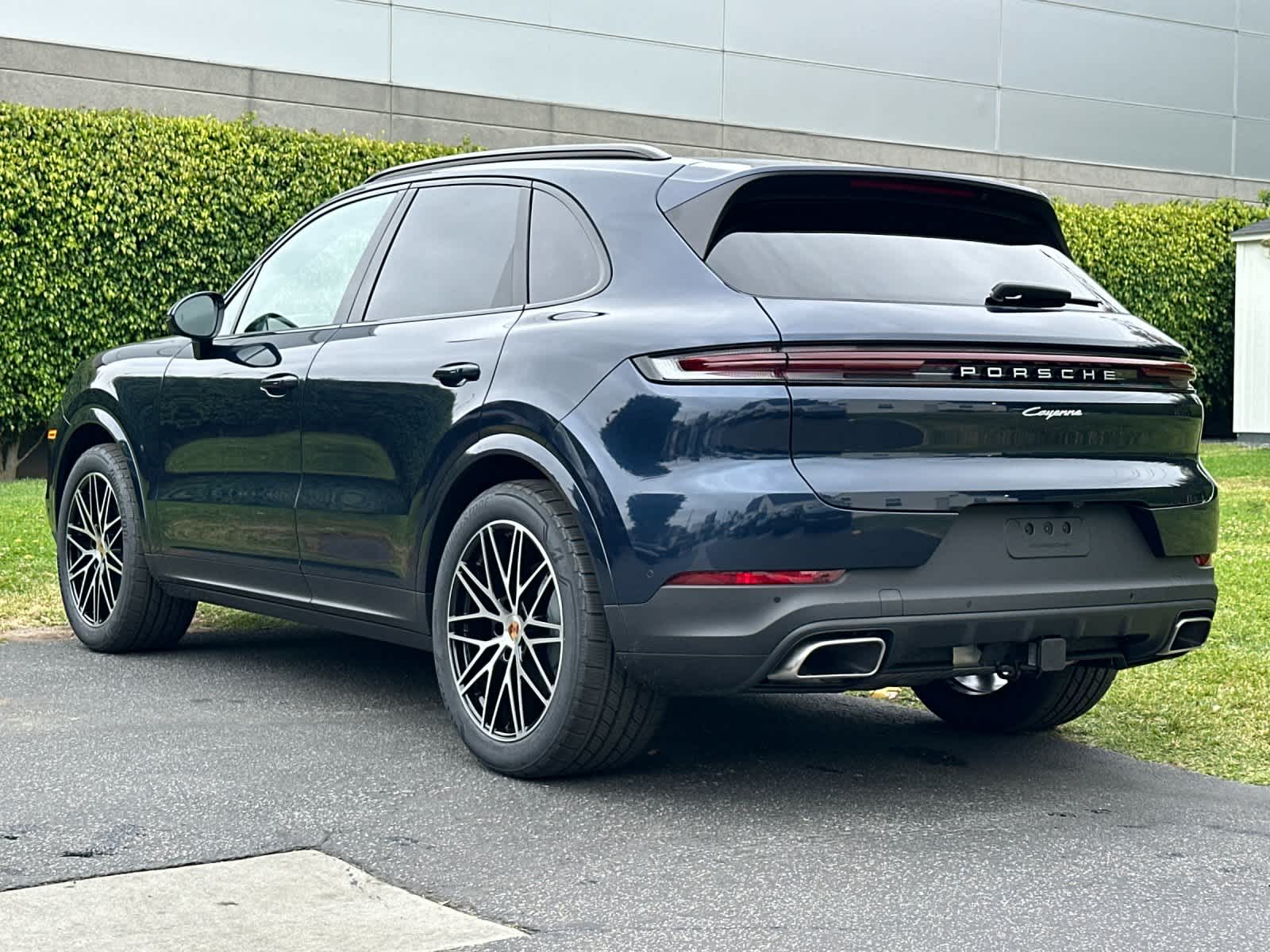 Thumbnail: 2026 Porsche Cayenne - 3