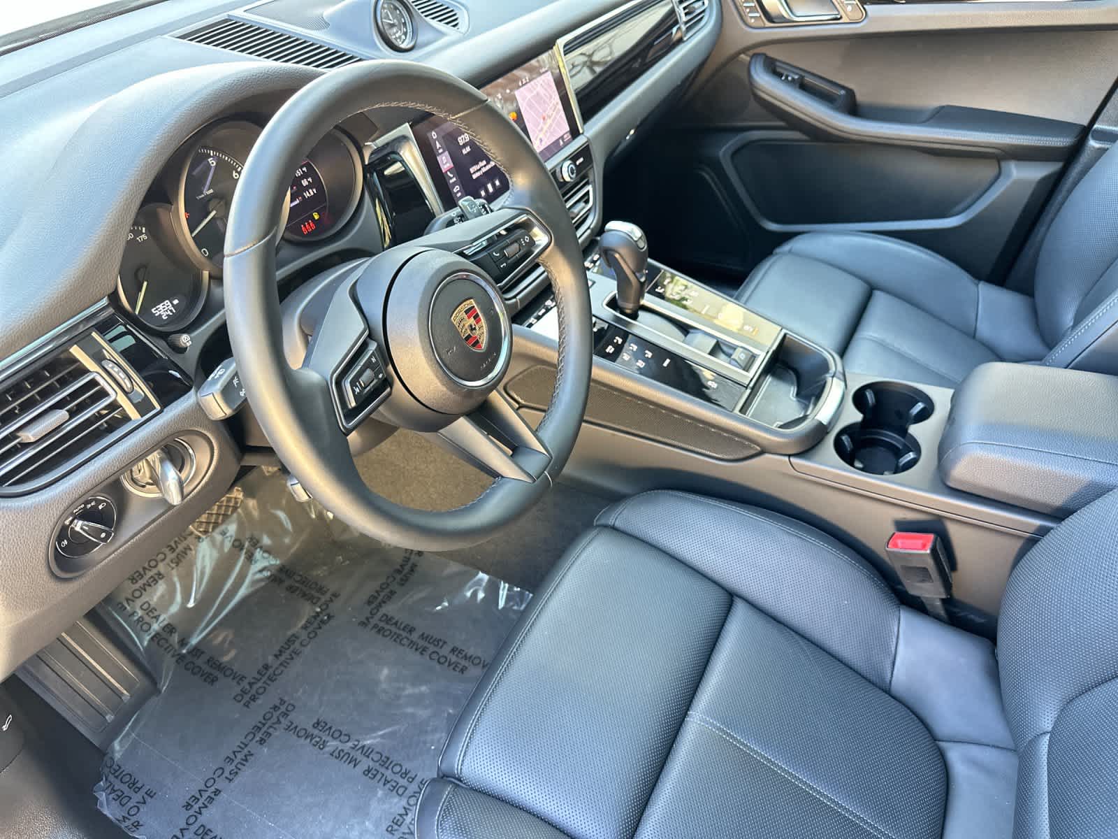 Thumbnail: 2025 Porsche Macan - 4