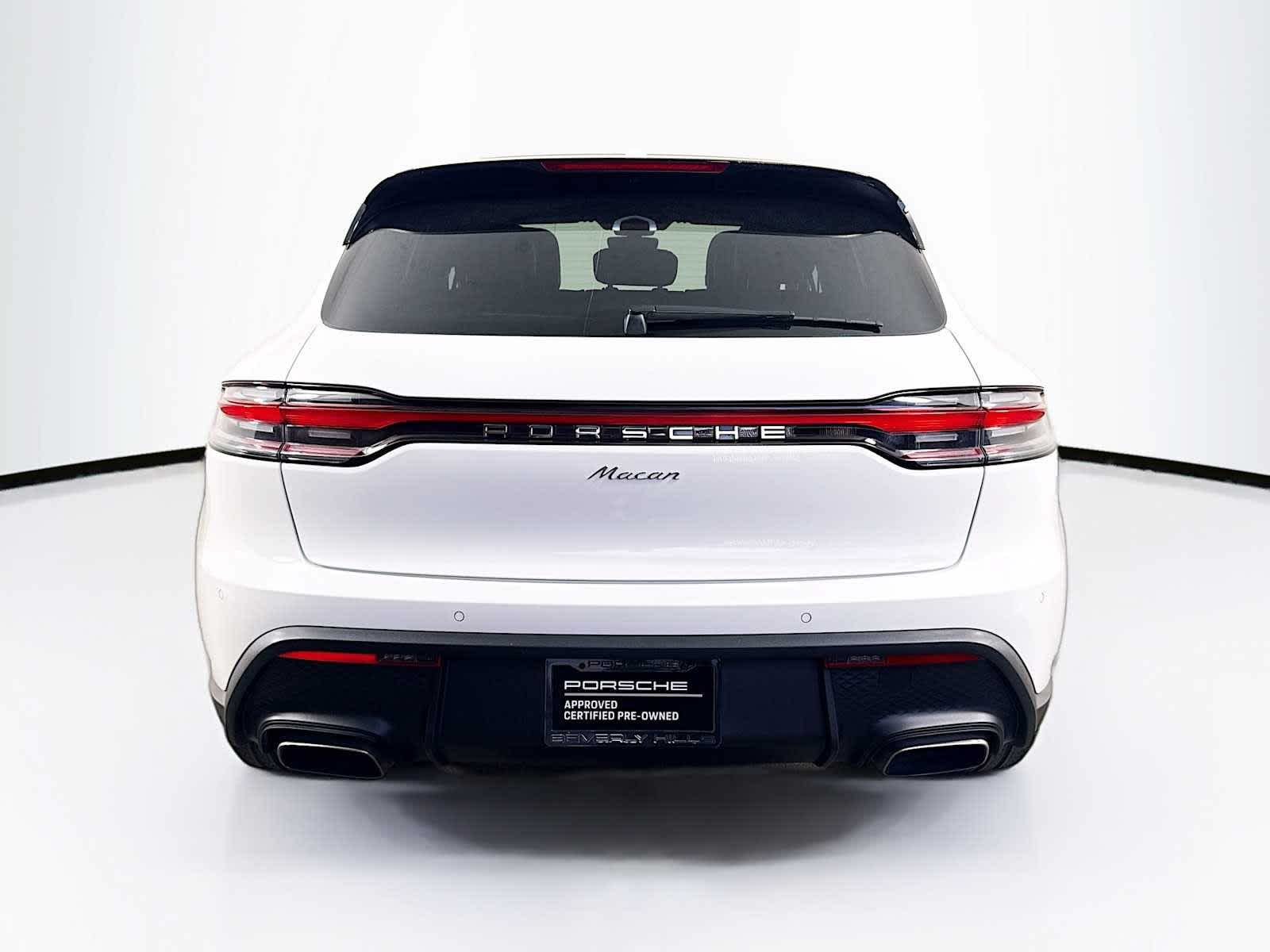 Thumbnail: 2024 Porsche Macan - 10